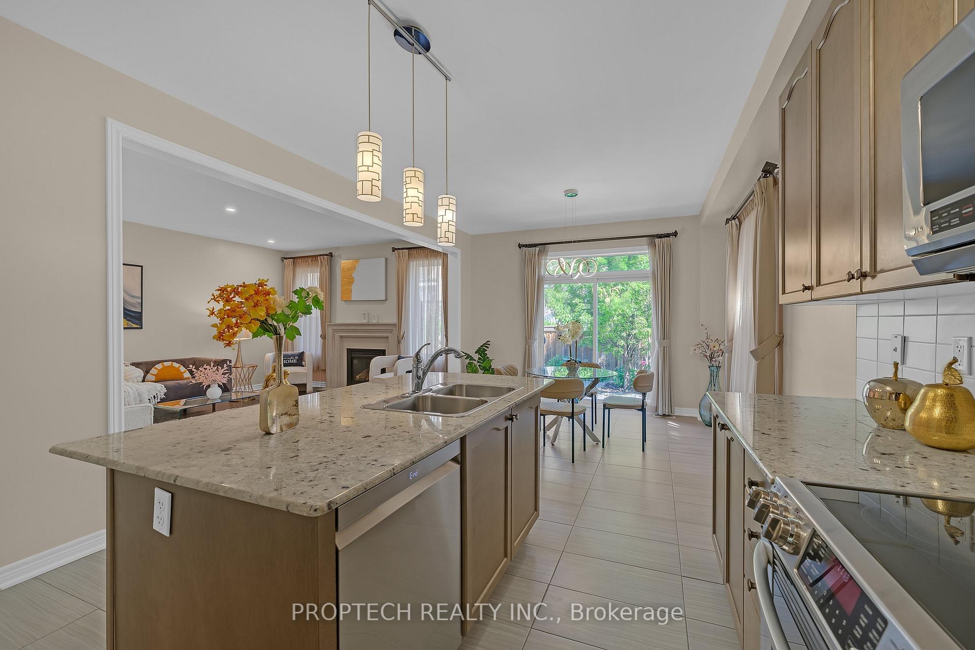 Photo 10 of 74 Manila Avenue, Markham, Berczy — HOMEH