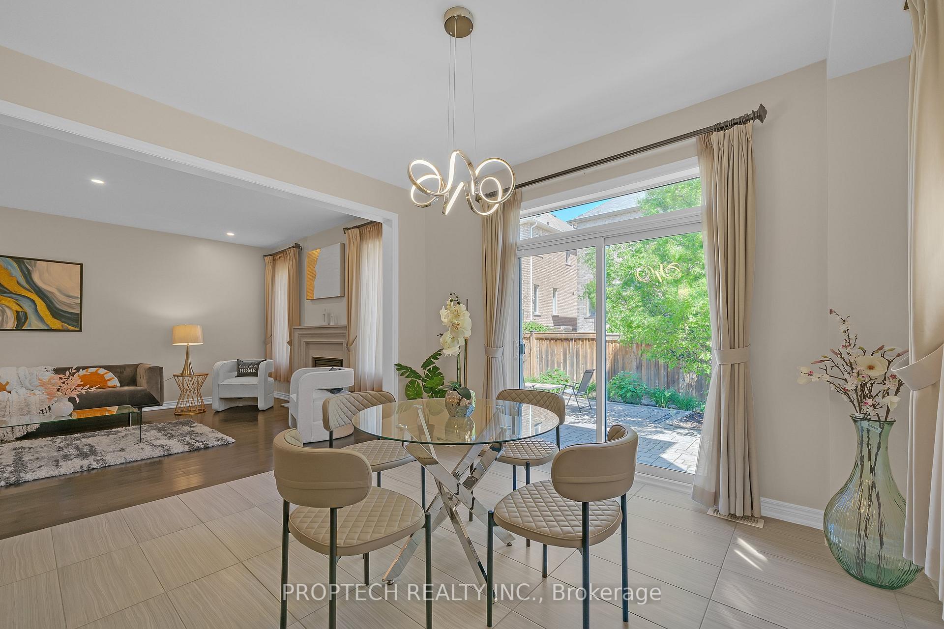 Photo 12 of 74 Manila Avenue, Markham, Berczy — HOMEH