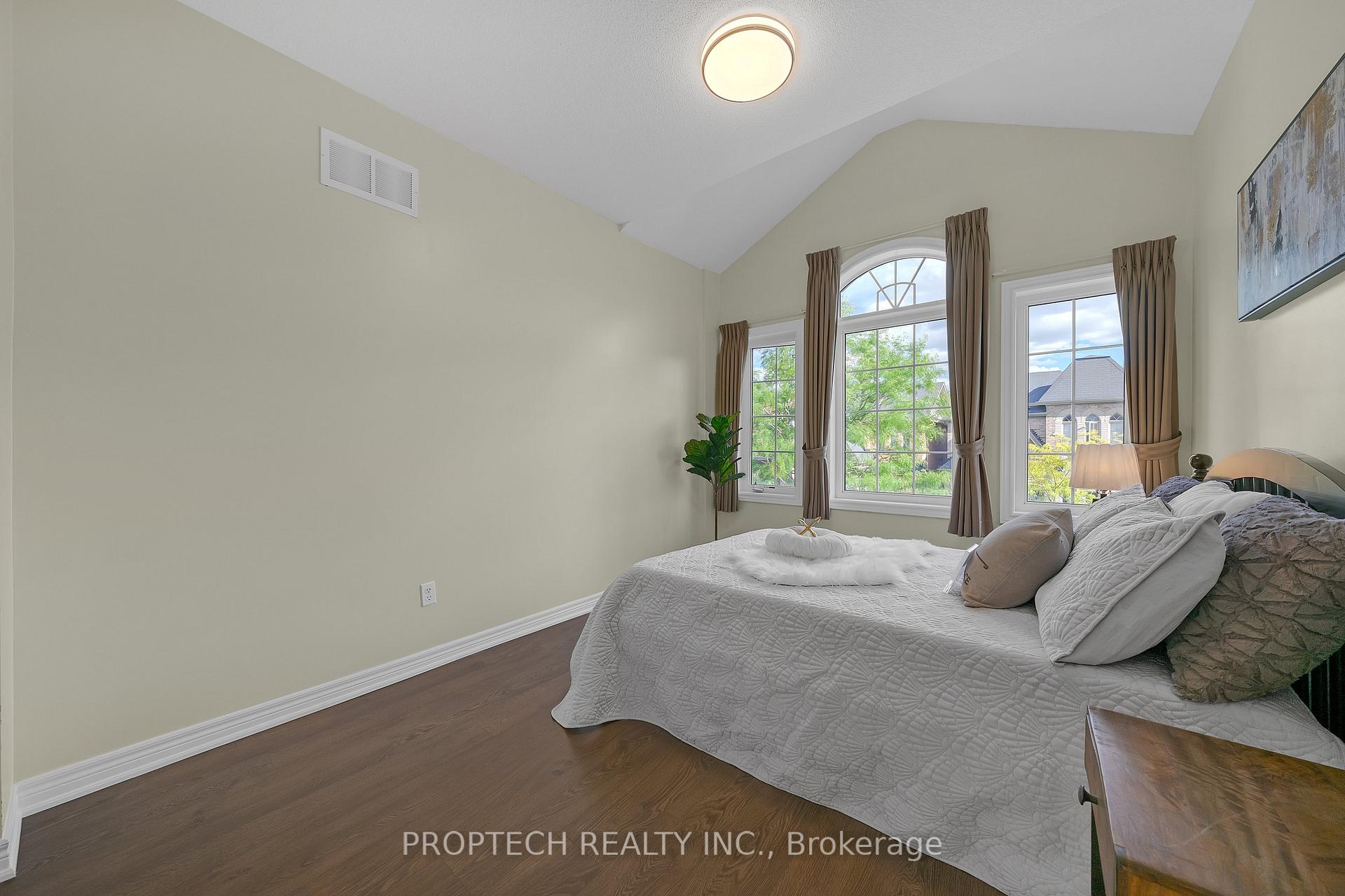 Photo 31 of 74 Manila Avenue, Markham, Berczy — HOMEH