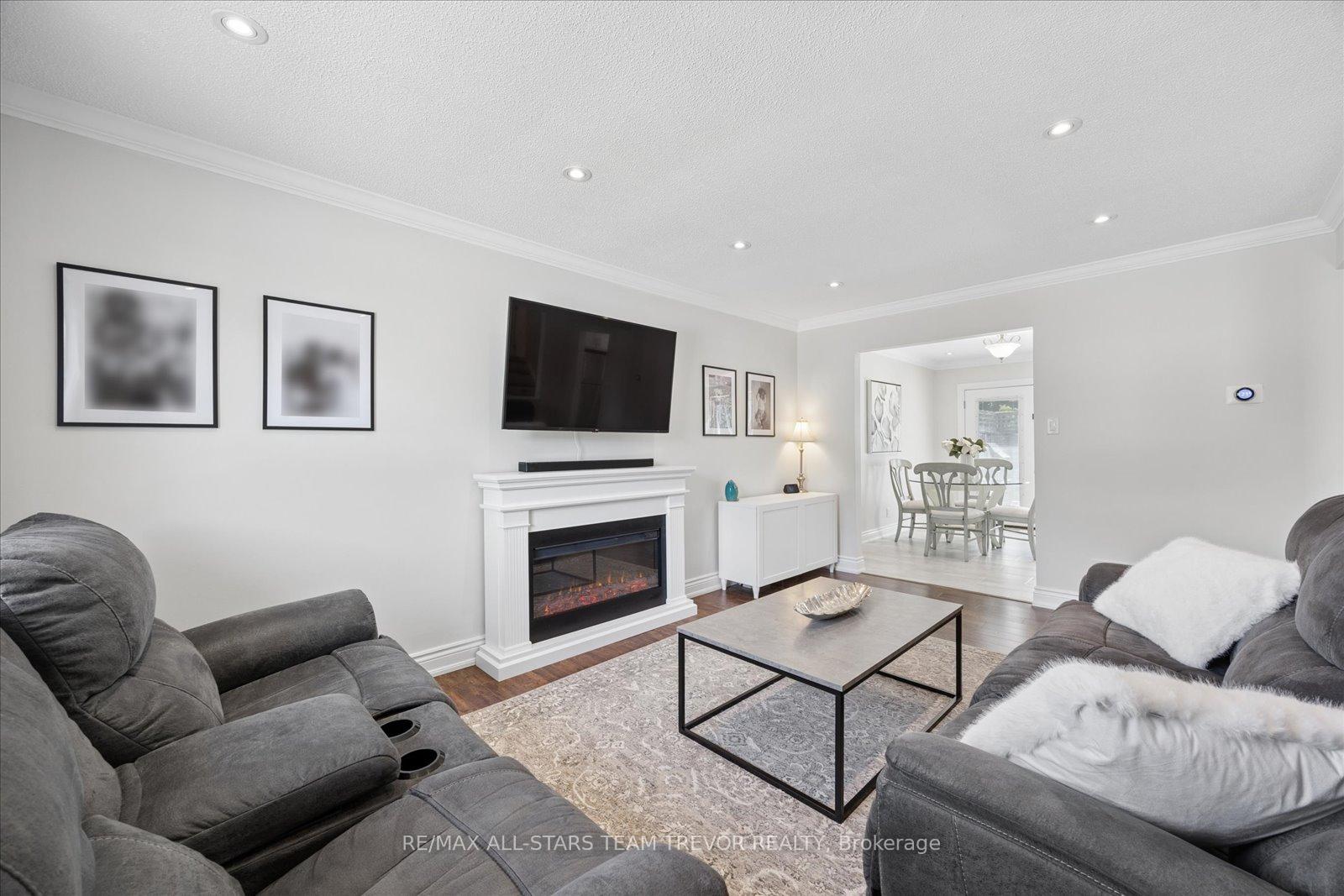 Photo 3 of 46 Windover Drive, Georgina, Keswick South — HOMEH
