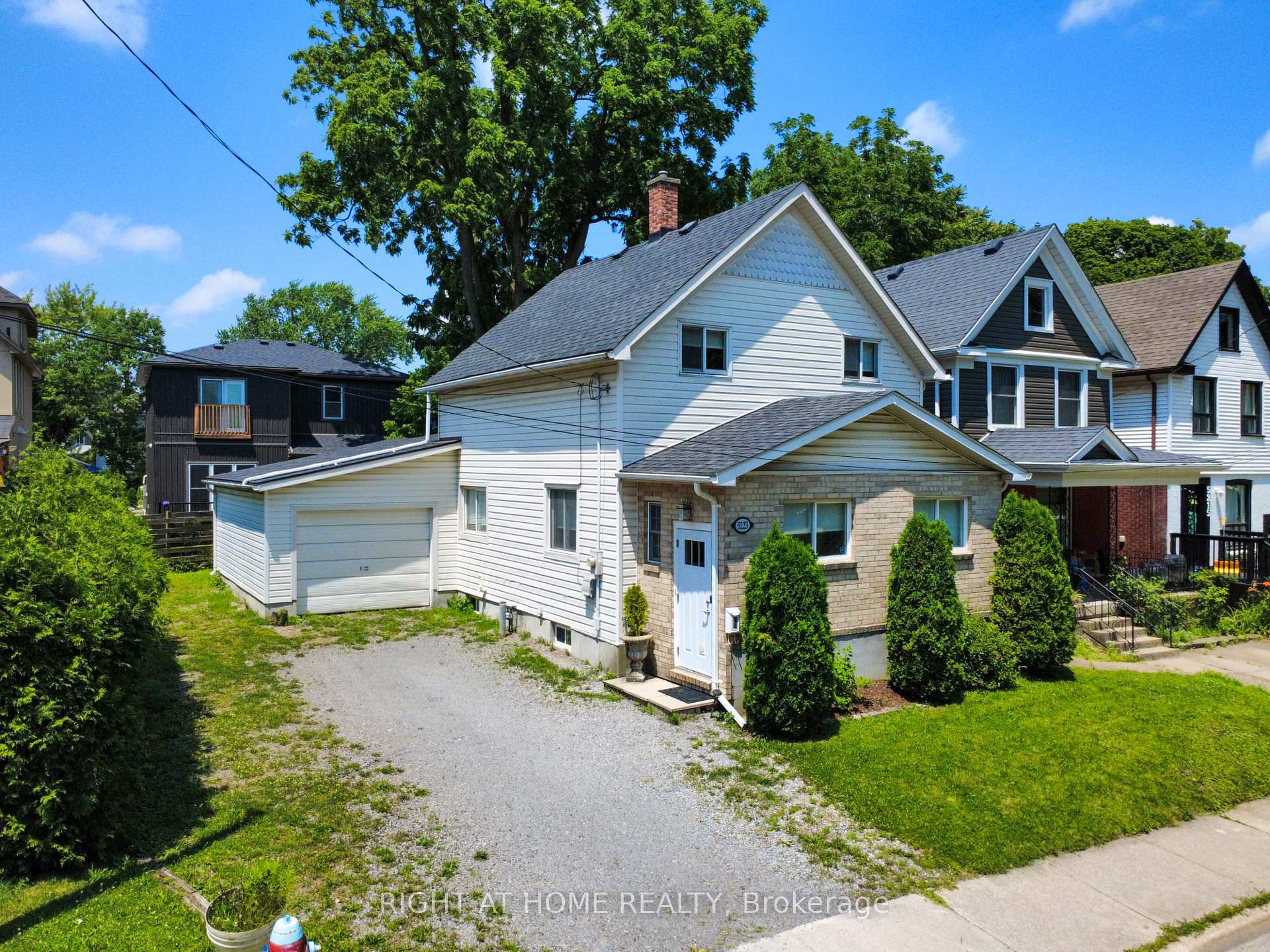 Photo 2 of 5223 Palmer Avenue, Niagara Falls, Downtown — HOMEH
