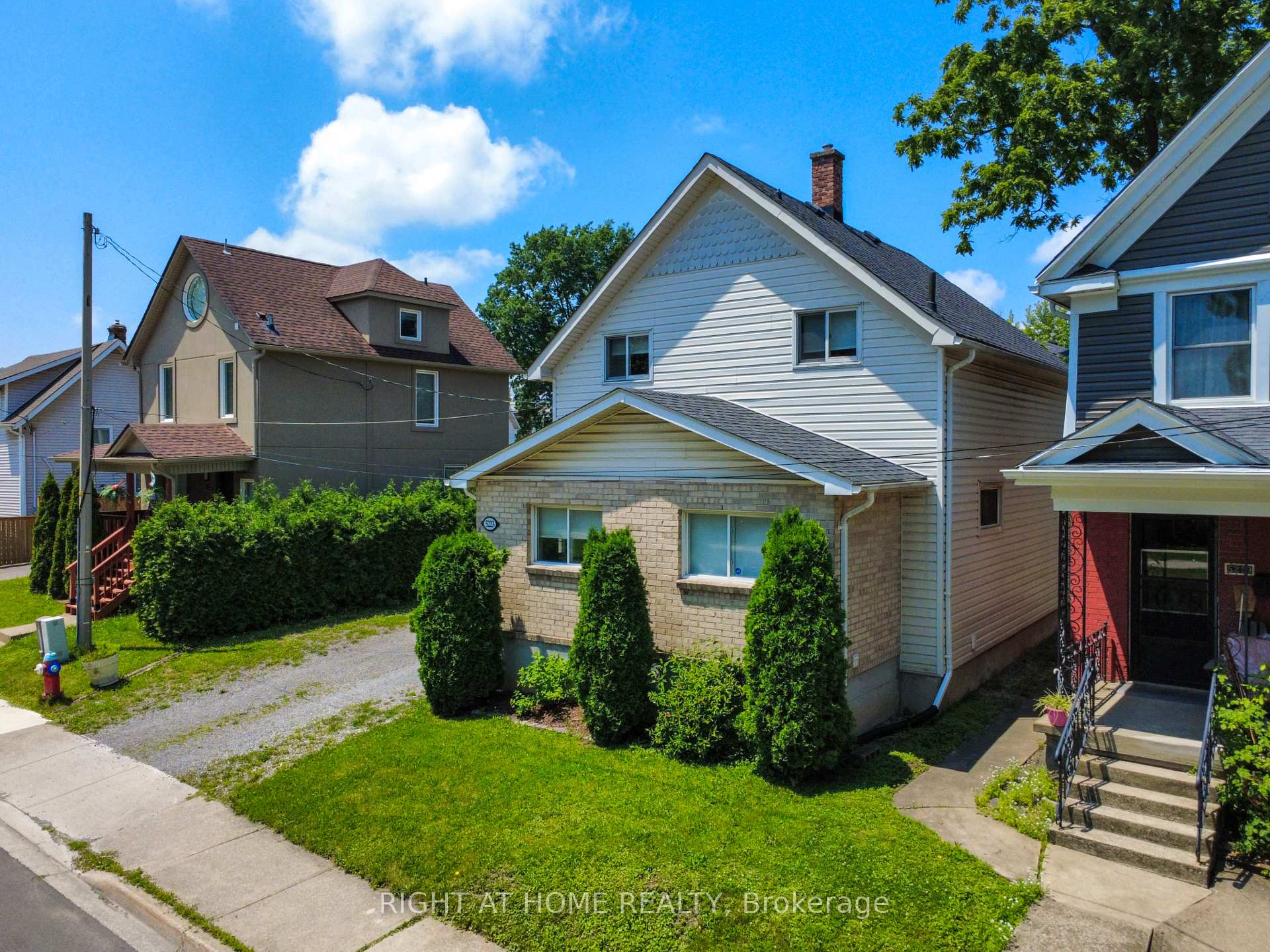 Photo 3 of 5223 Palmer Avenue, Niagara Falls, Downtown — HOMEH