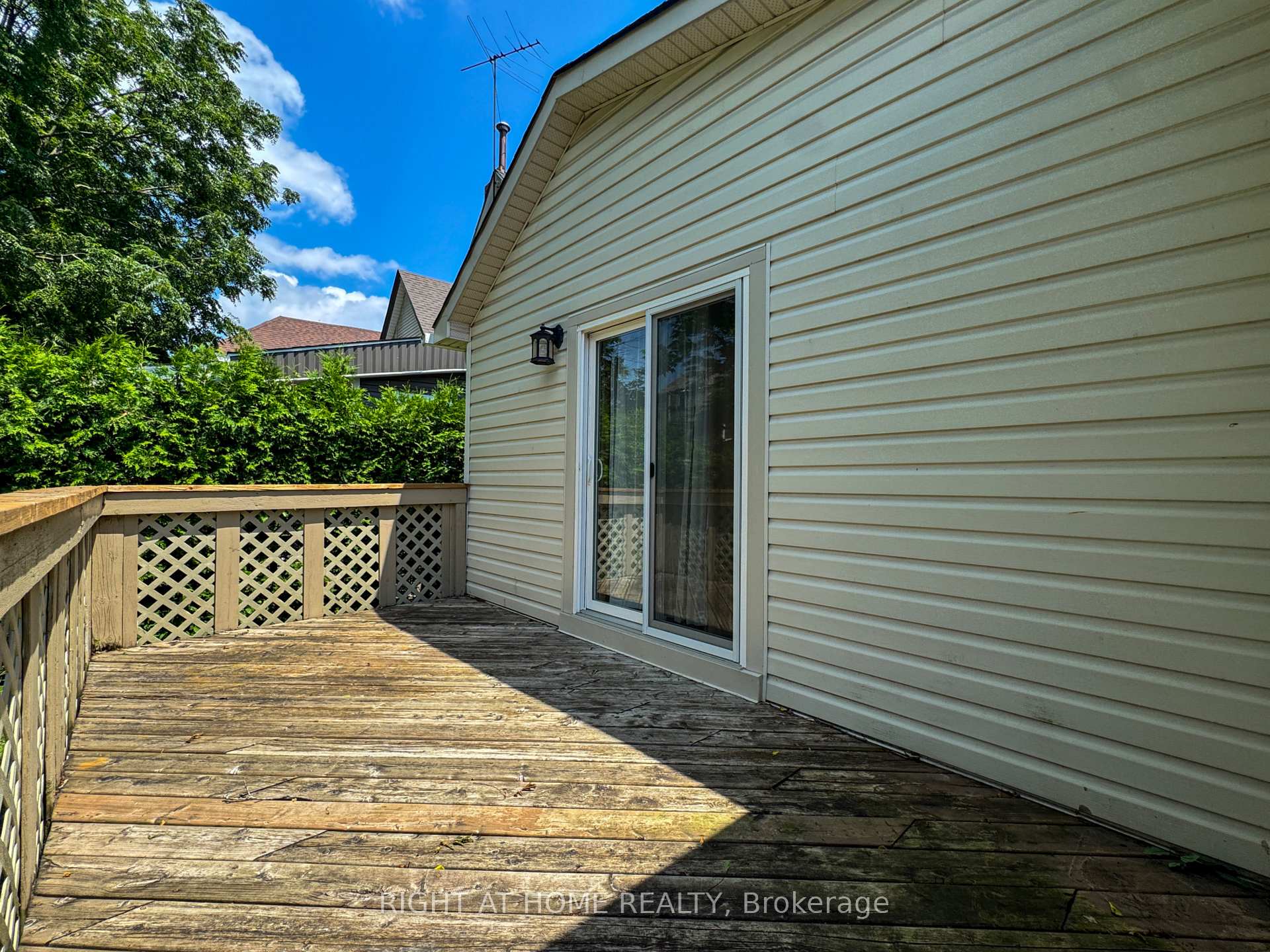 Photo 6 of 5223 Palmer Avenue, Niagara Falls, Downtown — HOMEH