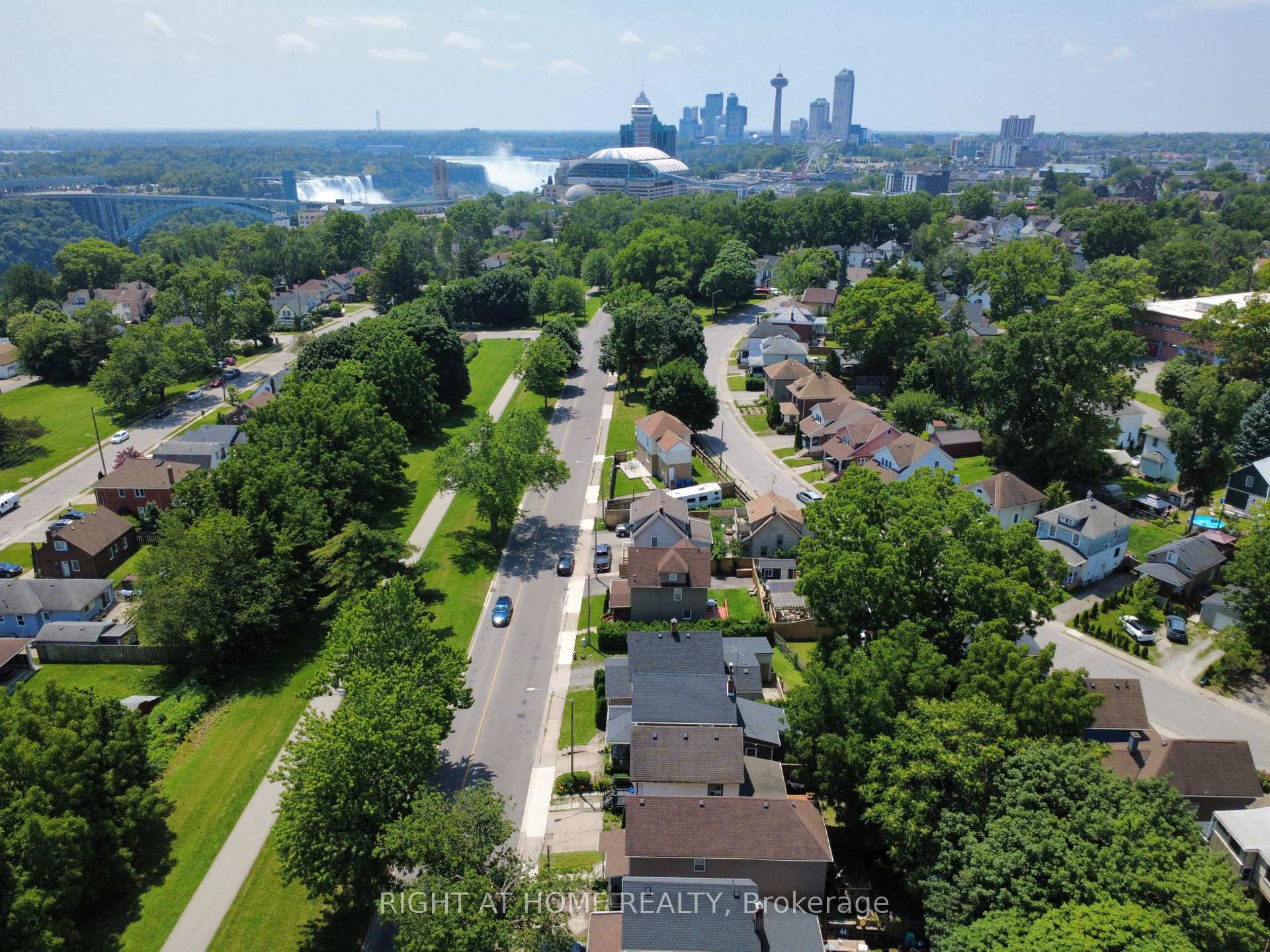 Photo 7 of 5223 Palmer Avenue, Niagara Falls, Downtown — HOMEH
