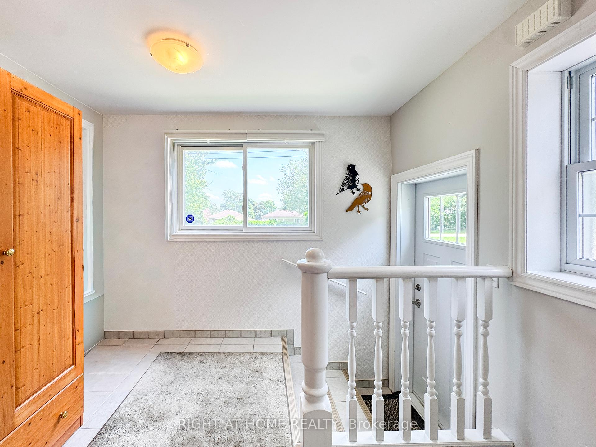 Photo 10 of 5223 Palmer Avenue, Niagara Falls, Downtown — HOMEH