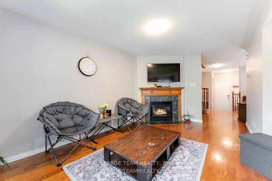 Photo 15 of 16 Cohen Avenue, Ottawa, Kanata - Katimavik — HOMEH