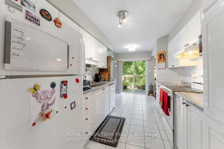 Photo 18 of 16 Cohen Avenue, Ottawa, Kanata - Katimavik — HOMEH