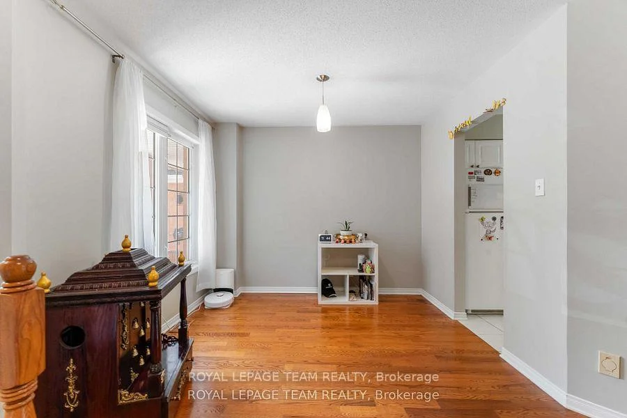 Photo 36 of 16 Cohen Avenue, Ottawa, Kanata - Katimavik — HOMEH