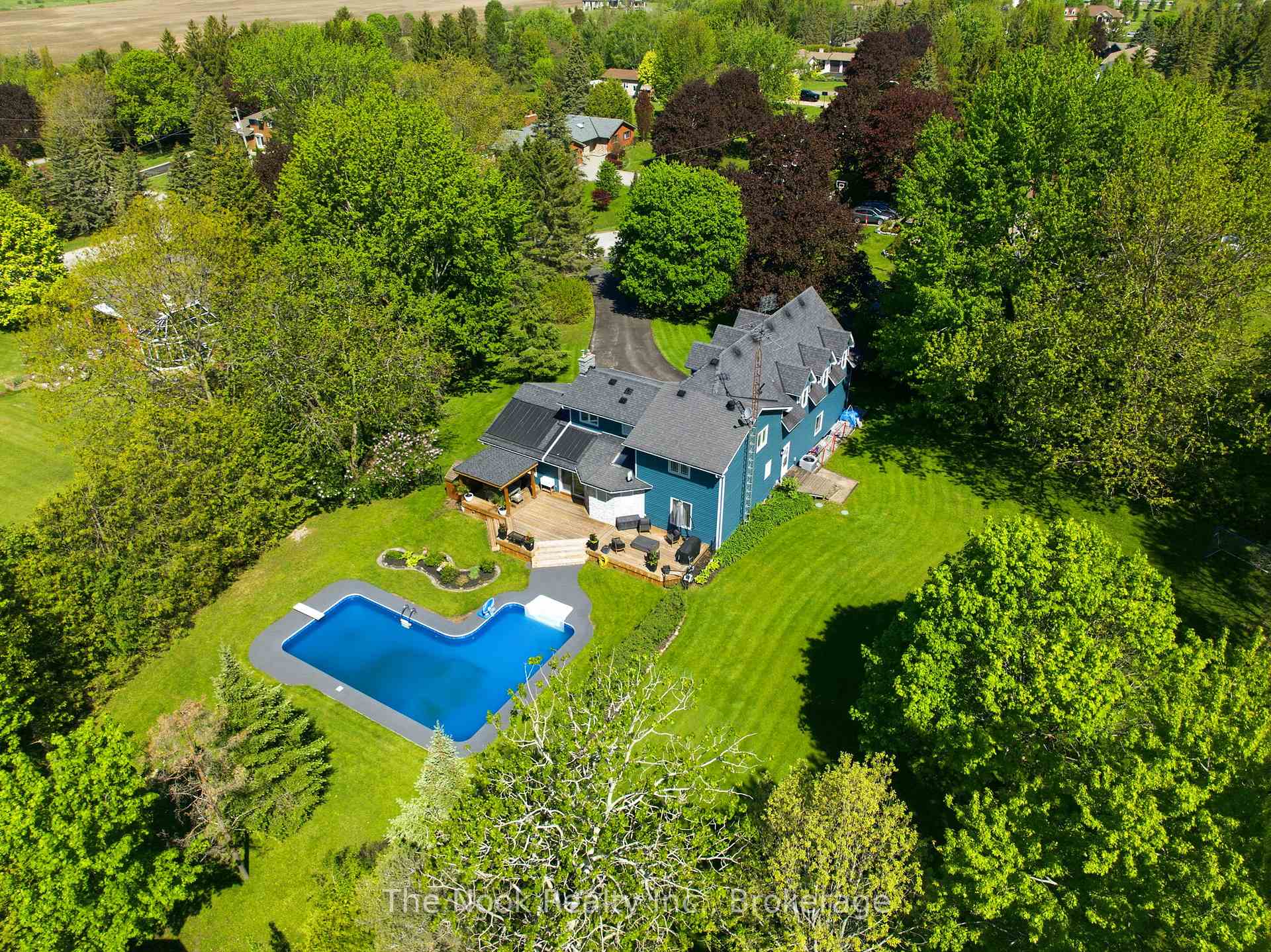Photo 3 of 15 Hillside Drive, Clarington, Rural Clarington — HOMEH