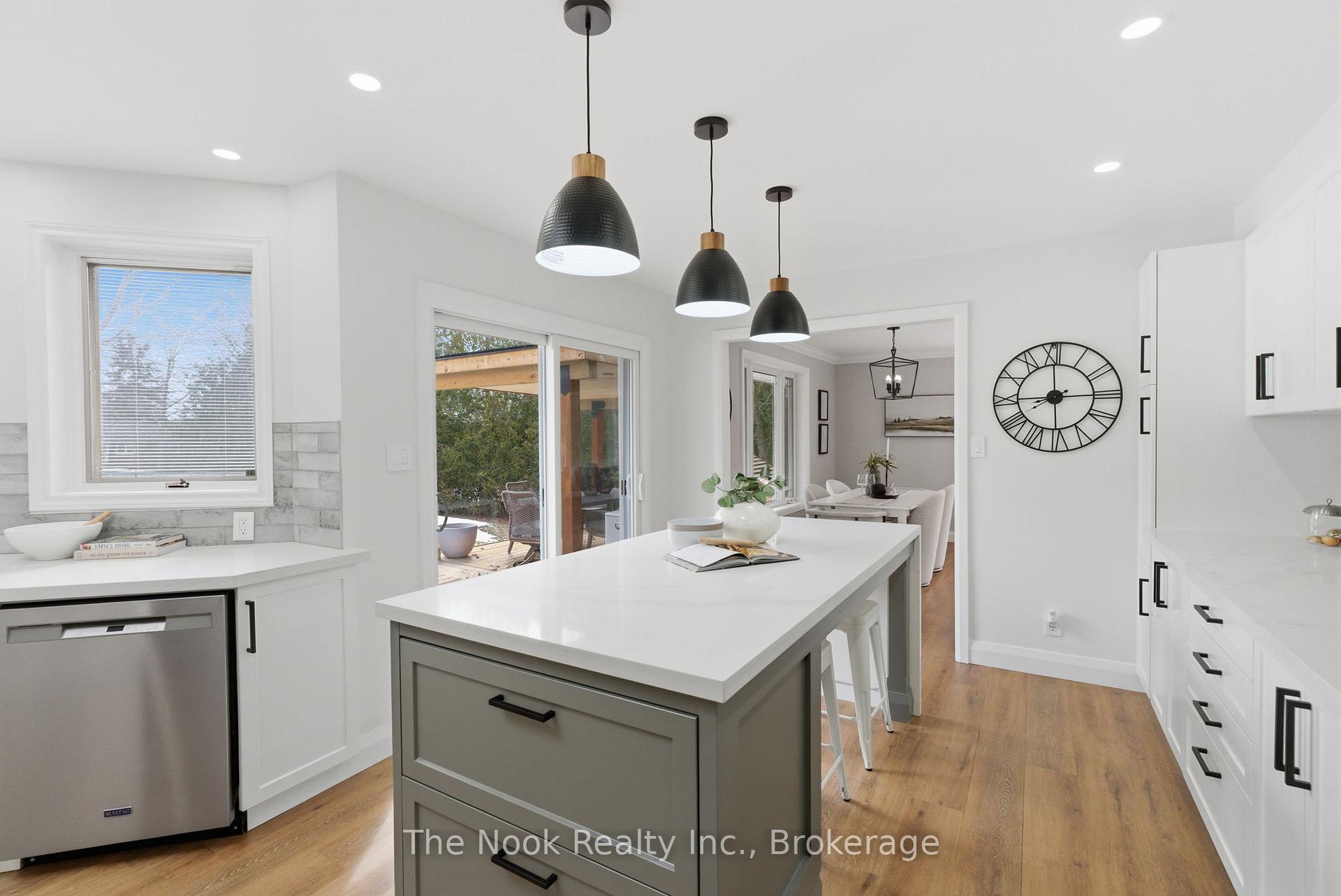 Photo 17 of 15 Hillside Drive, Clarington, Rural Clarington — HOMEH