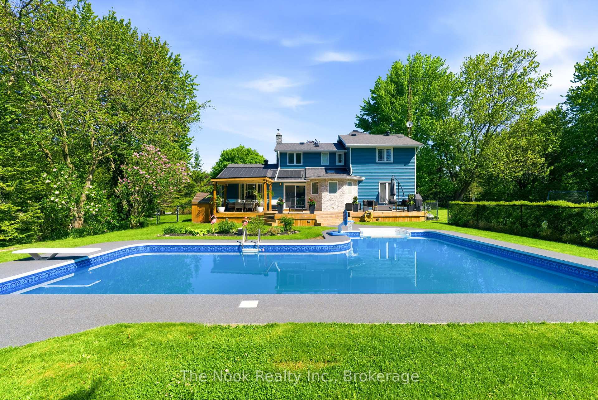 Photo 45 of 15 Hillside Drive, Clarington, Rural Clarington — HOMEH