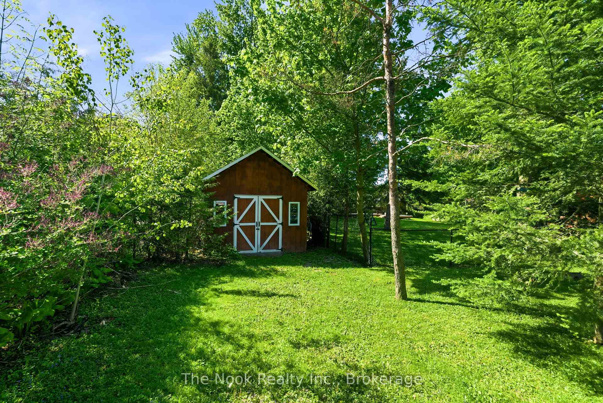 Photo 46 of 15 Hillside Drive, Clarington, Rural Clarington — HOMEH