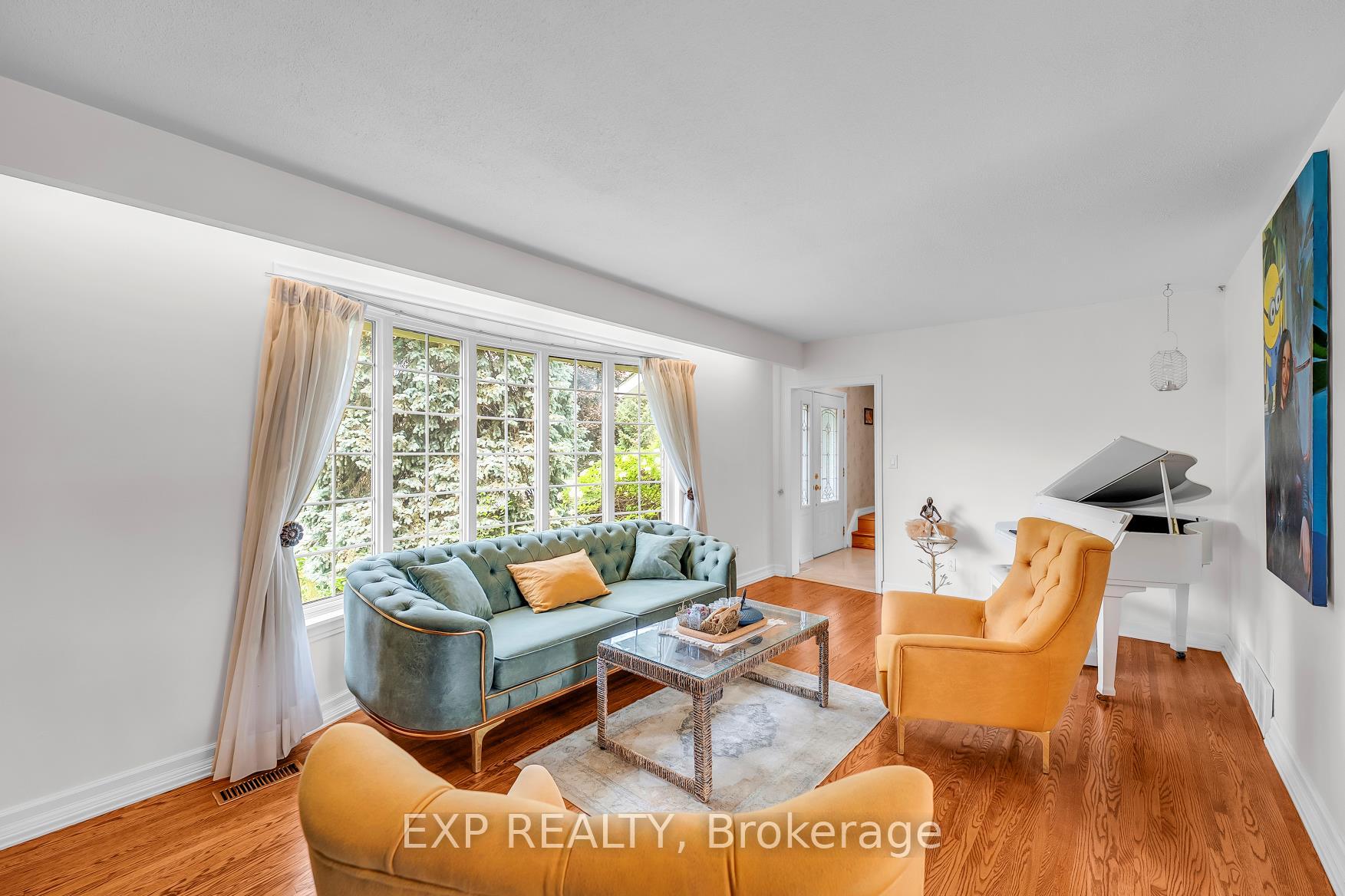 Photo 8 of 223 Violet Court, Oshawa, Centennial — HOMEH