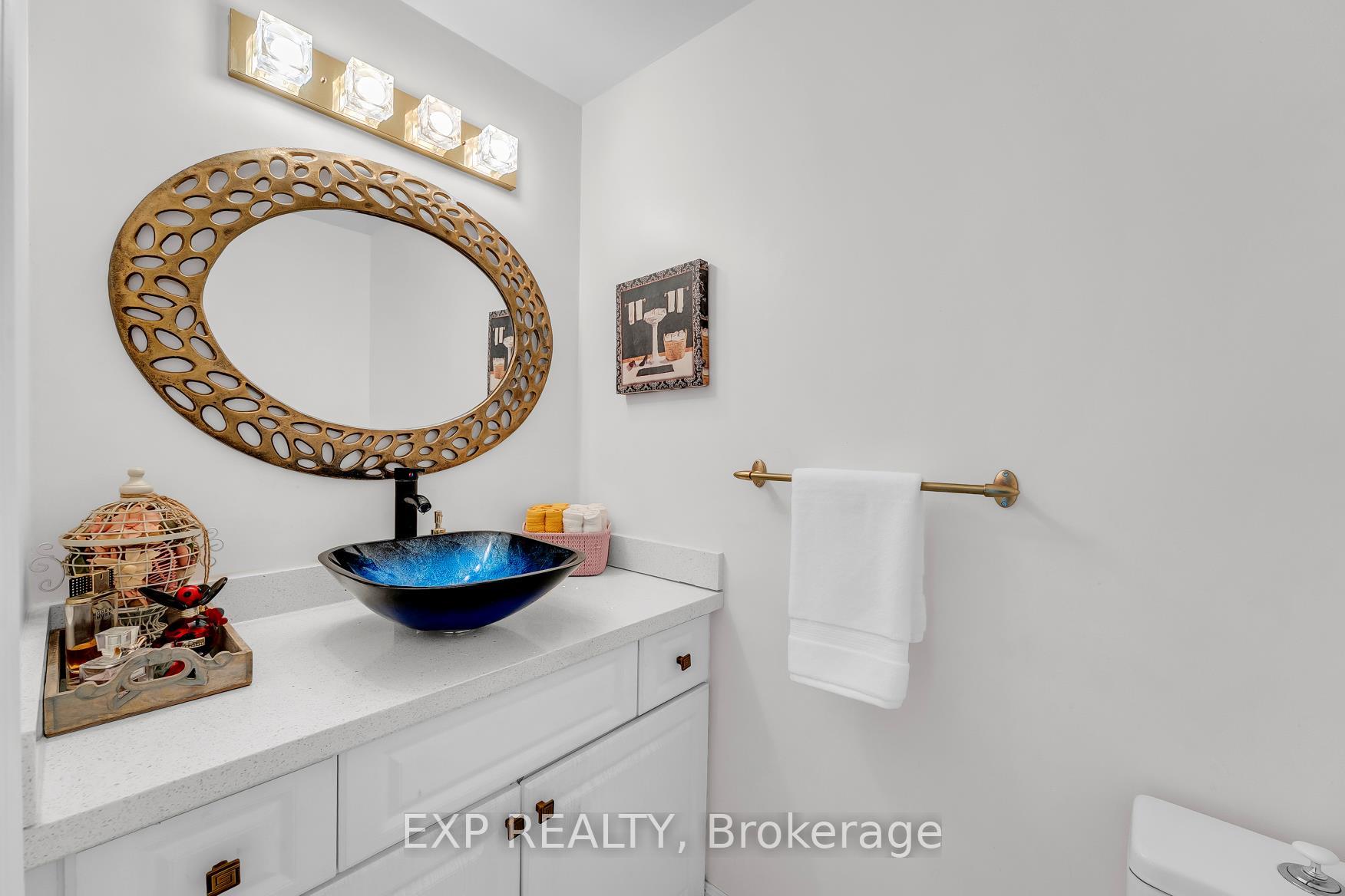 Photo 17 of 223 Violet Court, Oshawa, Centennial — HOMEH