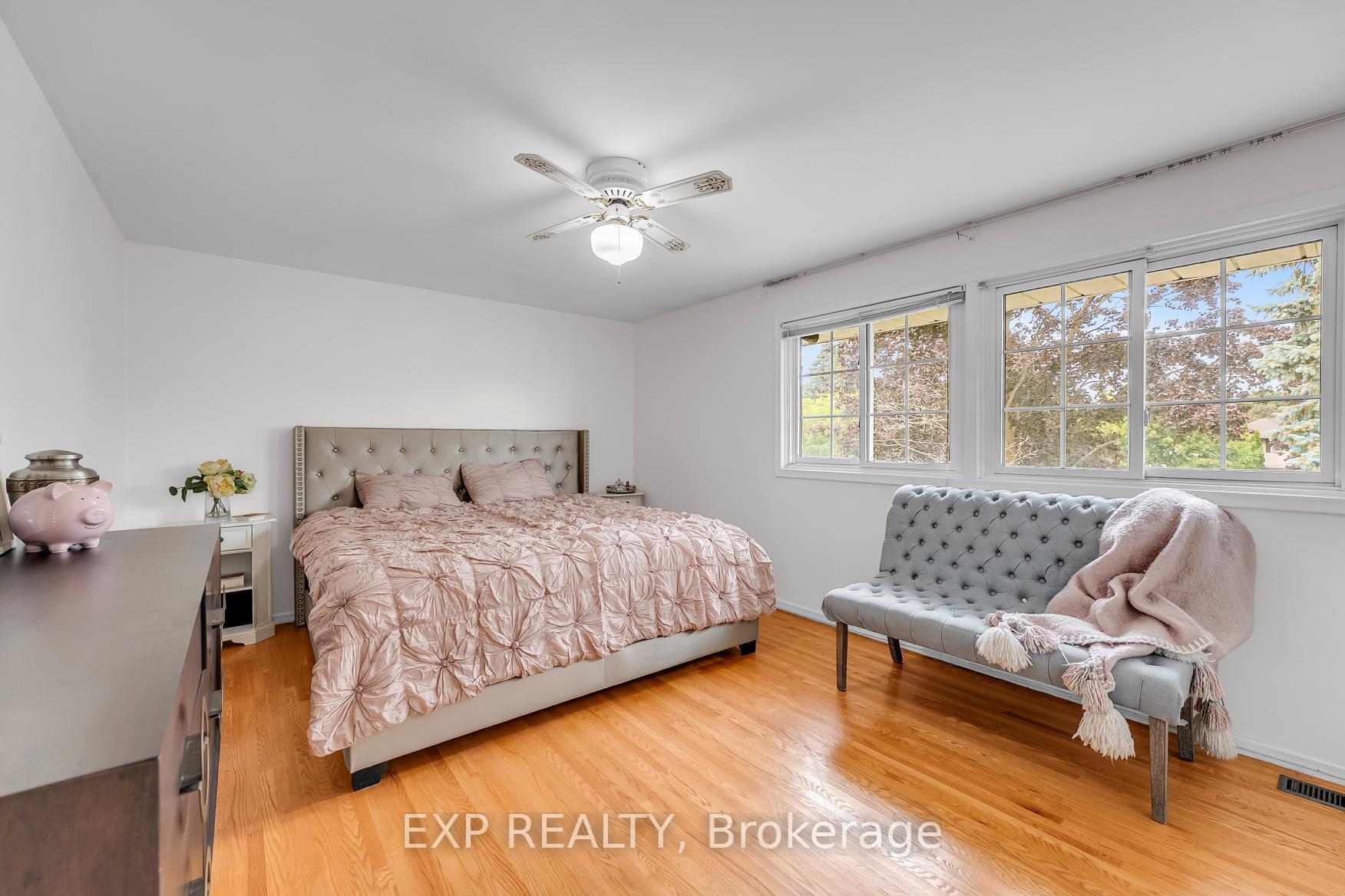 Photo 19 of 223 Violet Court, Oshawa, Centennial — HOMEH