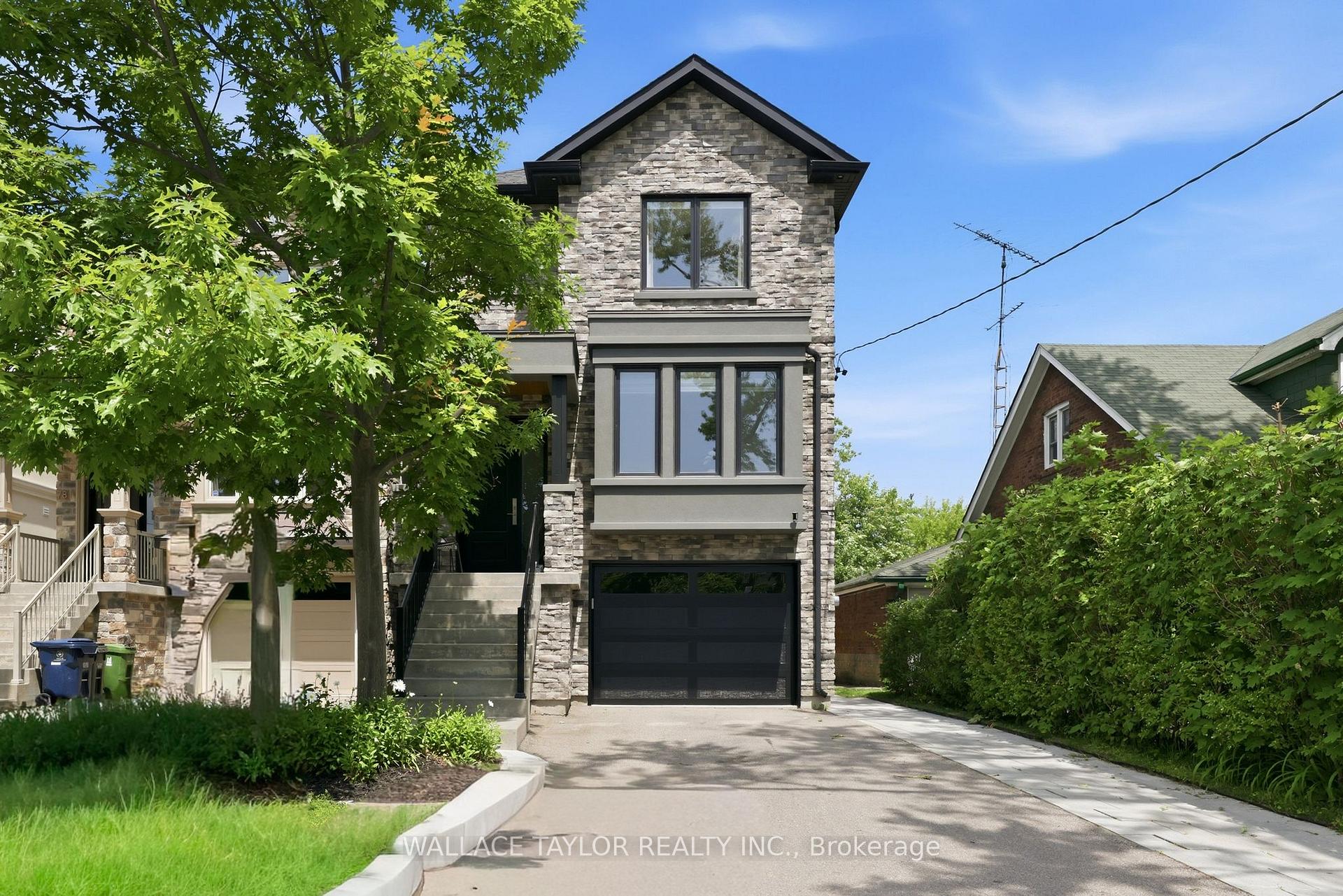 Photo 2 of 76 Ash Crescent, Etobicoke, Long Branch — HOMEH