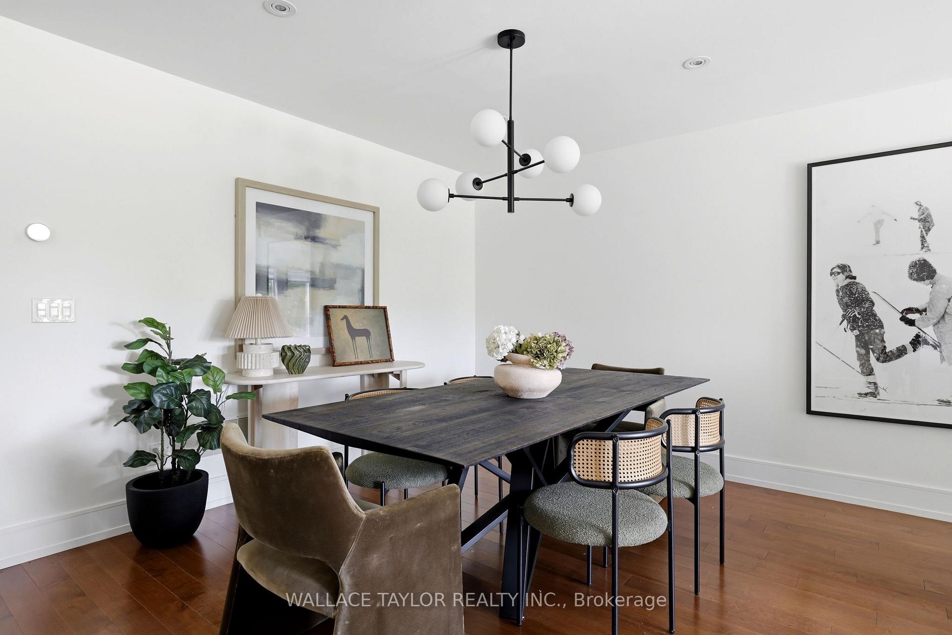 Photo 3 of 76 Ash Crescent, Etobicoke, Long Branch — HOMEH
