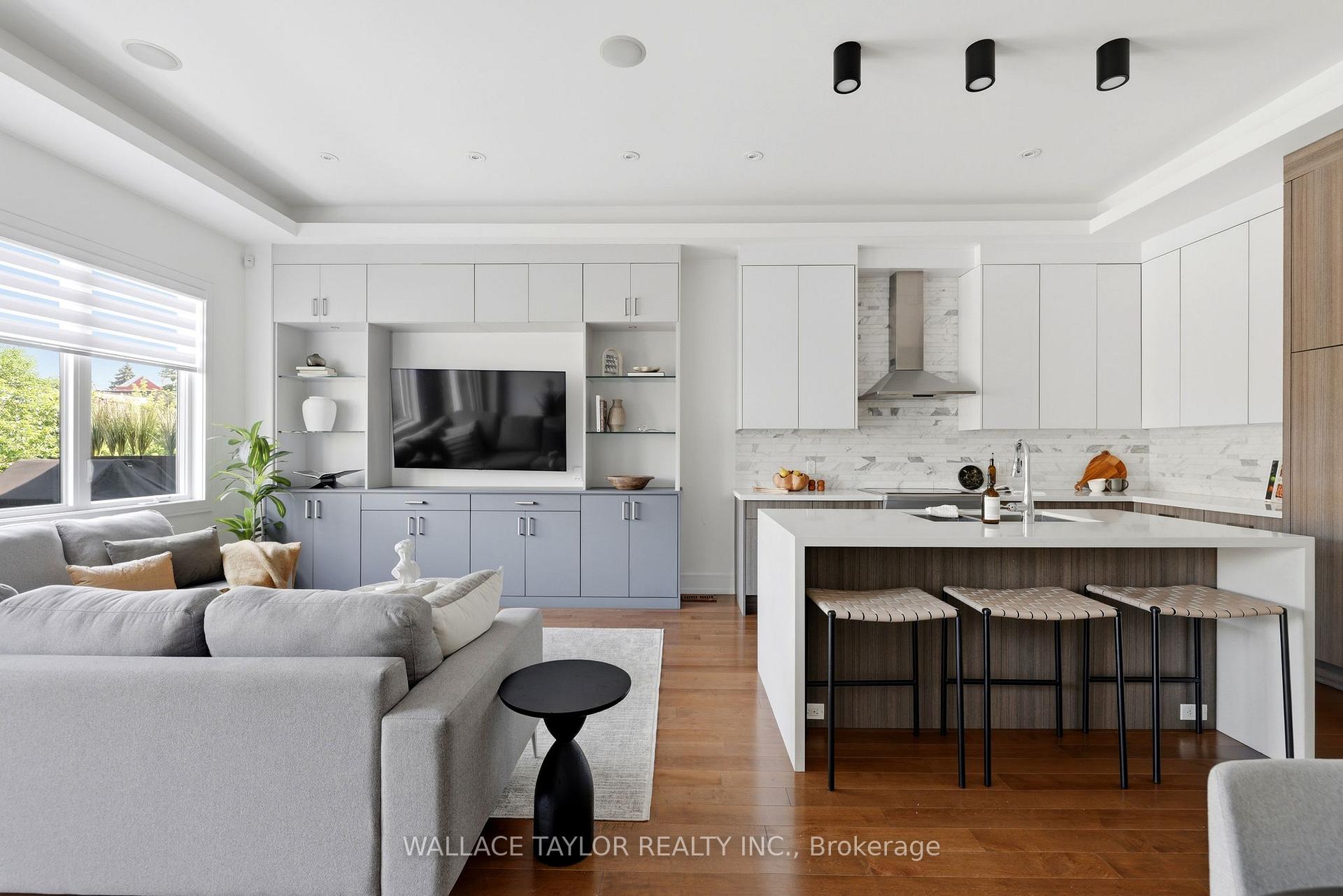 Photo 7 of 76 Ash Crescent, Etobicoke, Long Branch — HOMEH