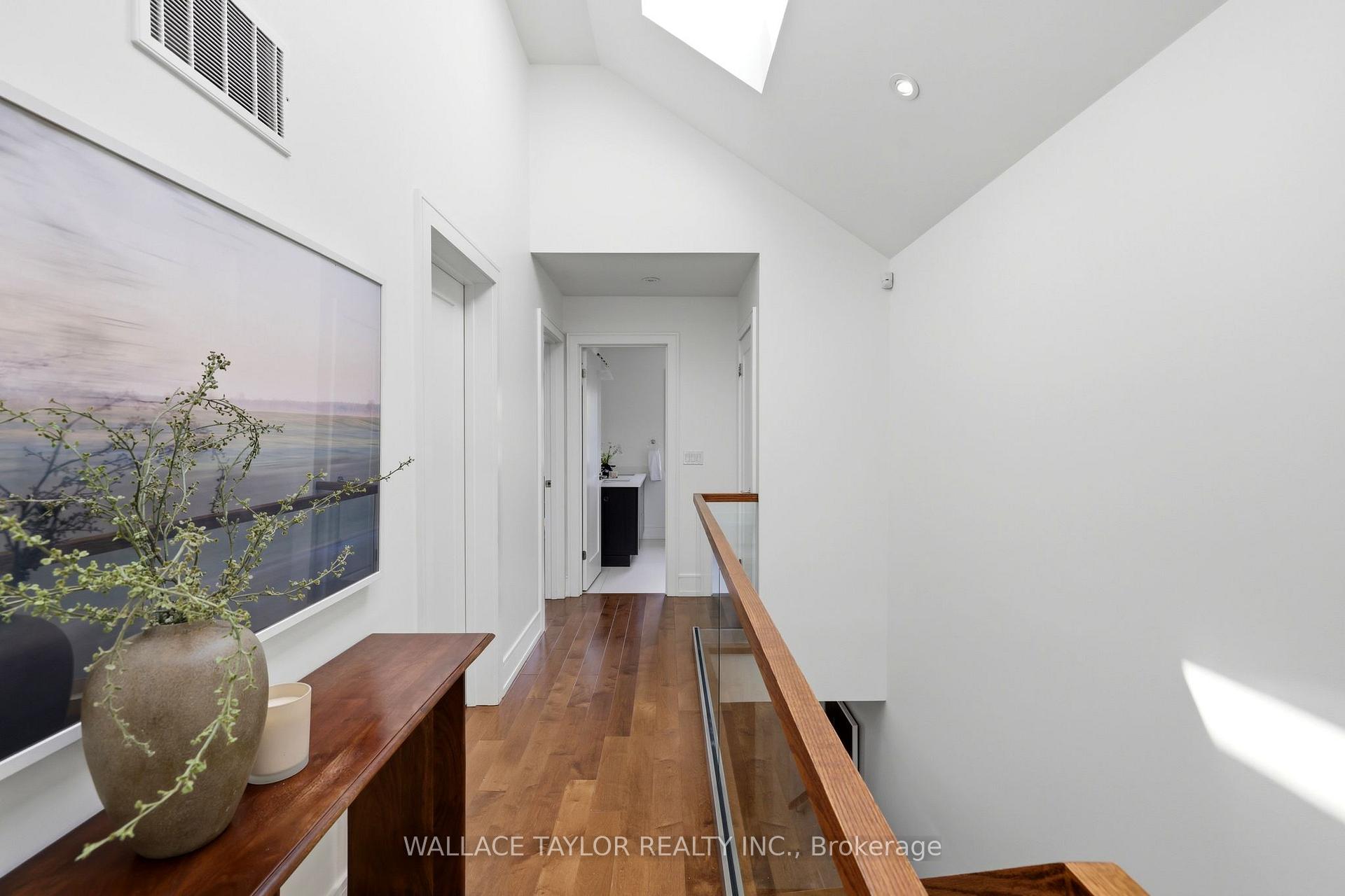 Photo 12 of 76 Ash Crescent, Etobicoke, Long Branch — HOMEH