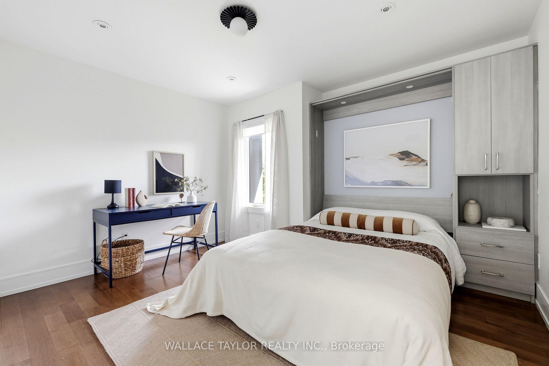 Photo 13 of 76 Ash Crescent, Etobicoke, Long Branch — HOMEH