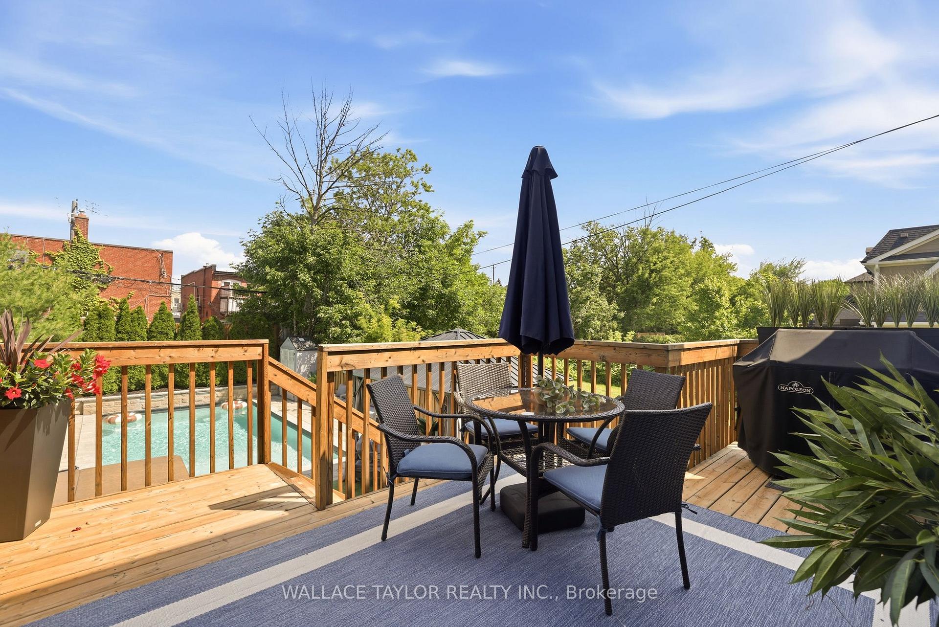 Photo 26 of 76 Ash Crescent, Etobicoke, Long Branch — HOMEH