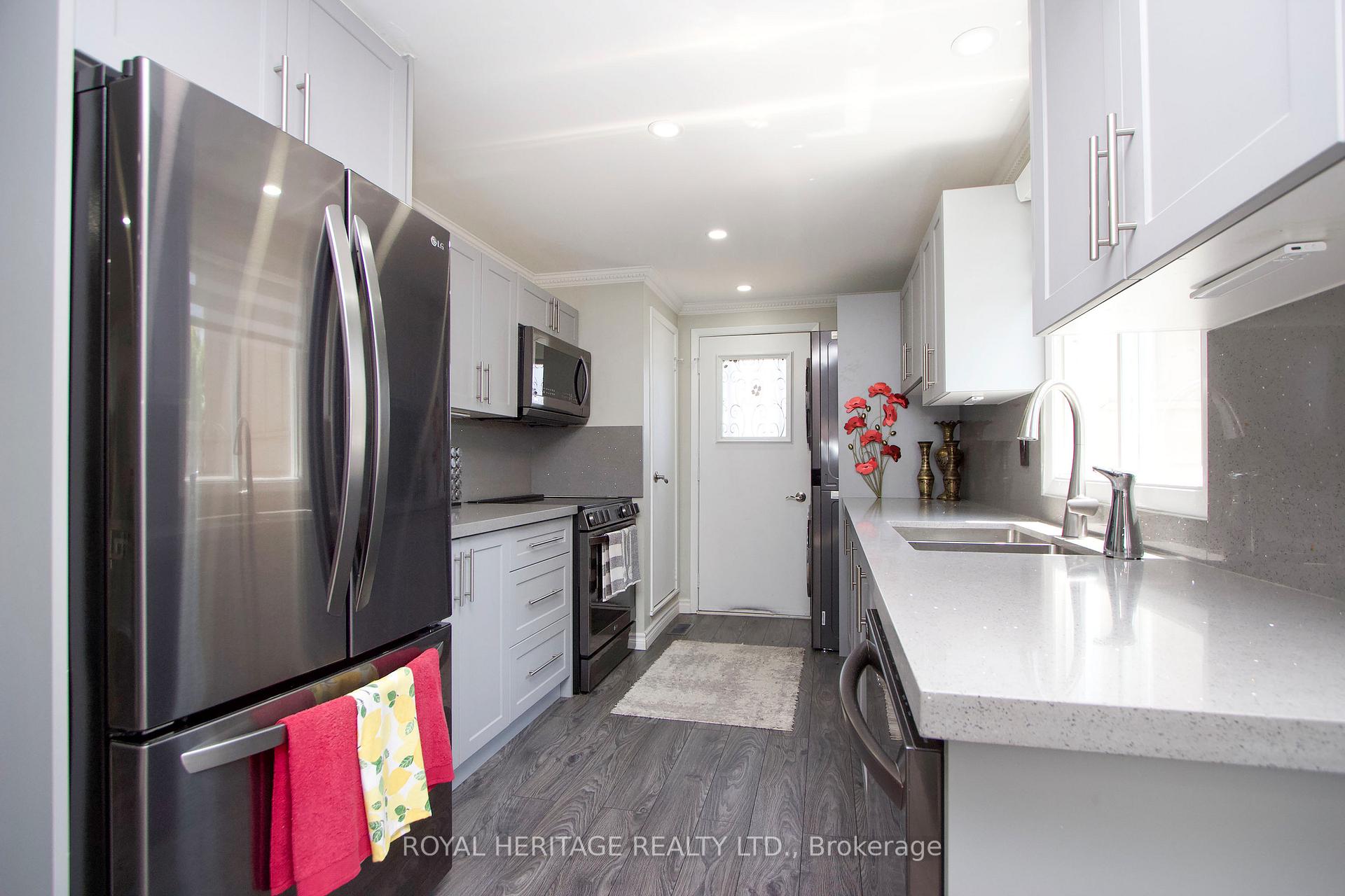 Photo 17 of 97 Wilmot Trail, Clarington, Newcastle — HOMEH