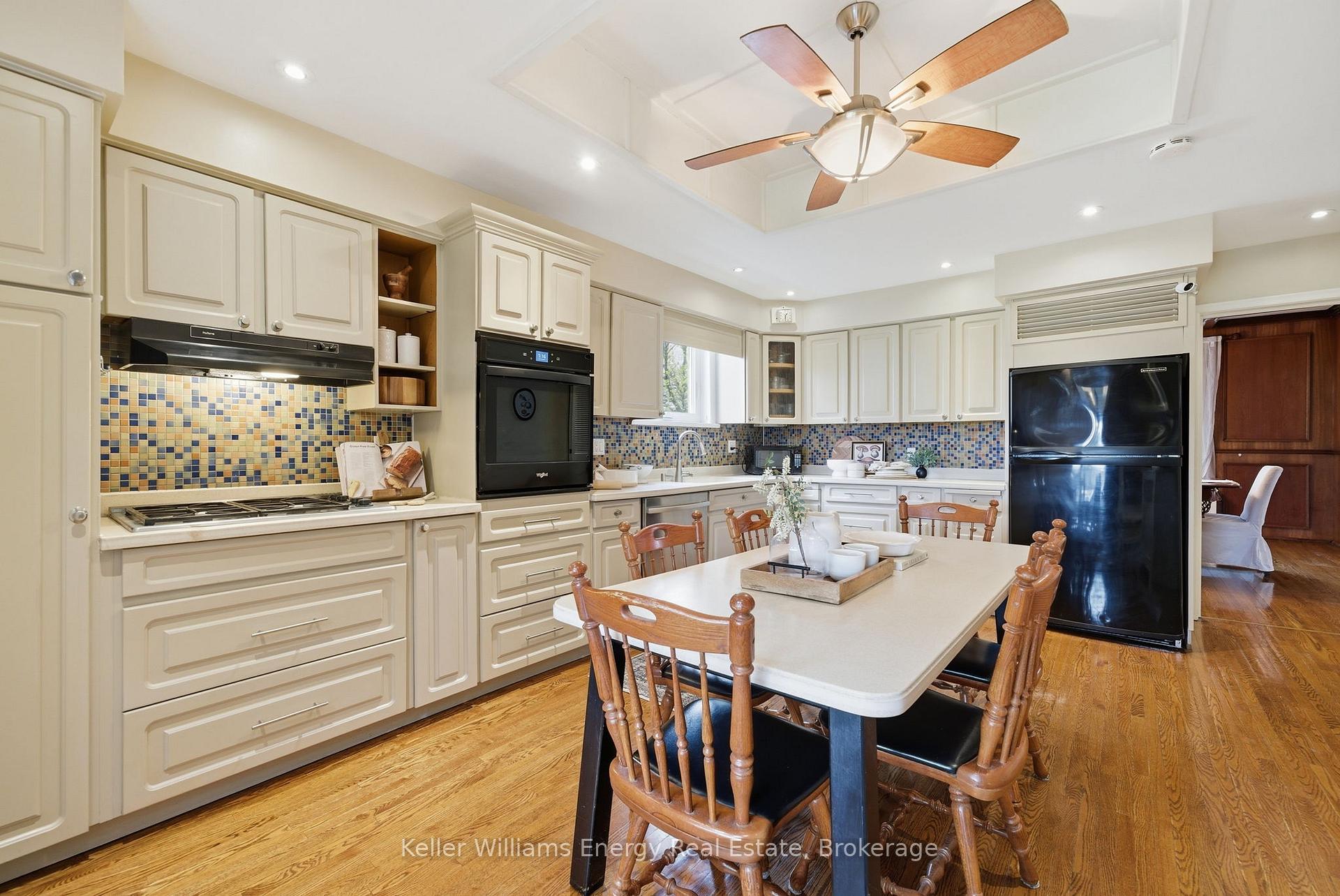 Photo 7 of 452 Simcoe Street N, Oshawa, O'Neill — HOMEH