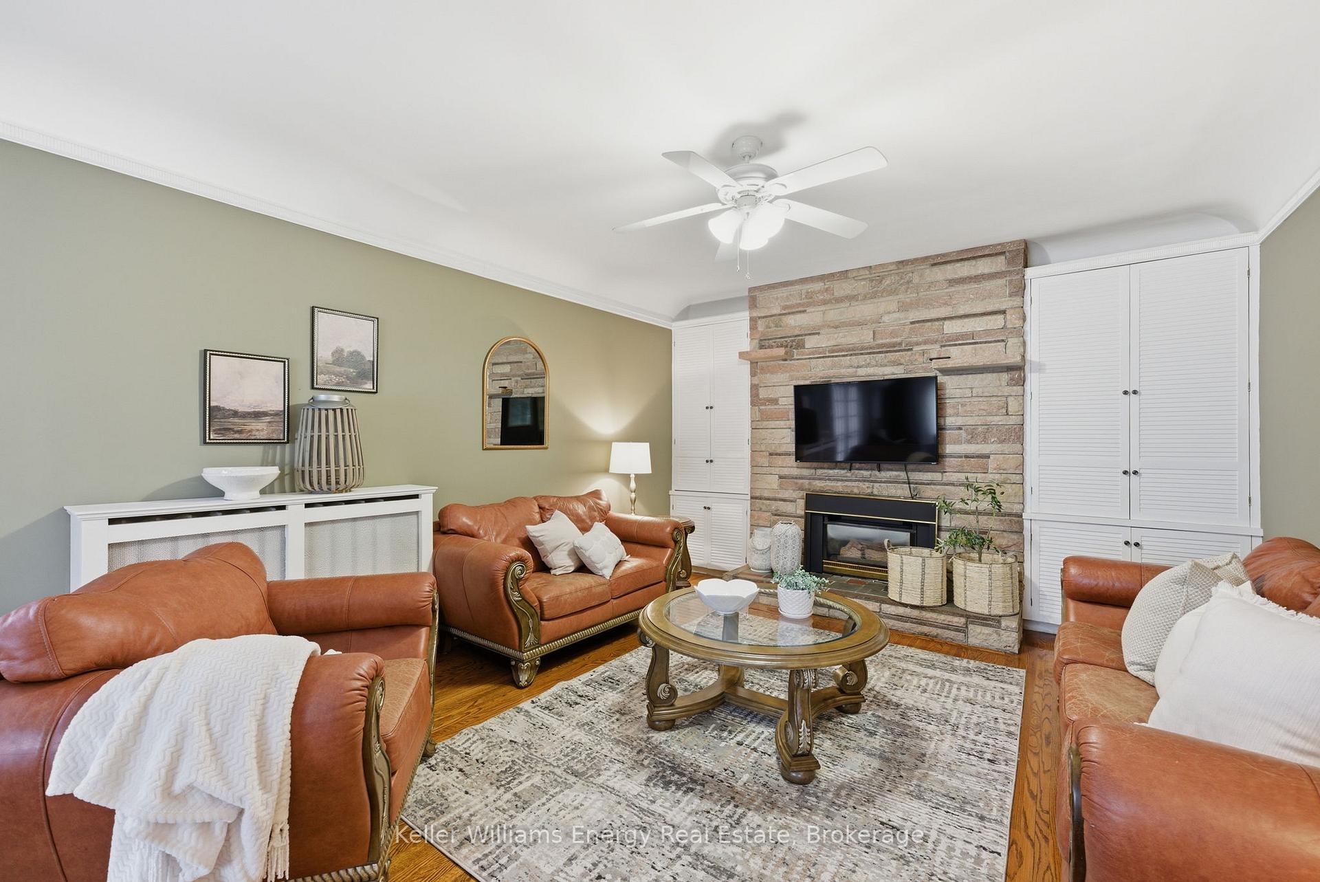 Photo 11 of 452 Simcoe Street N, Oshawa, O'Neill — HOMEH