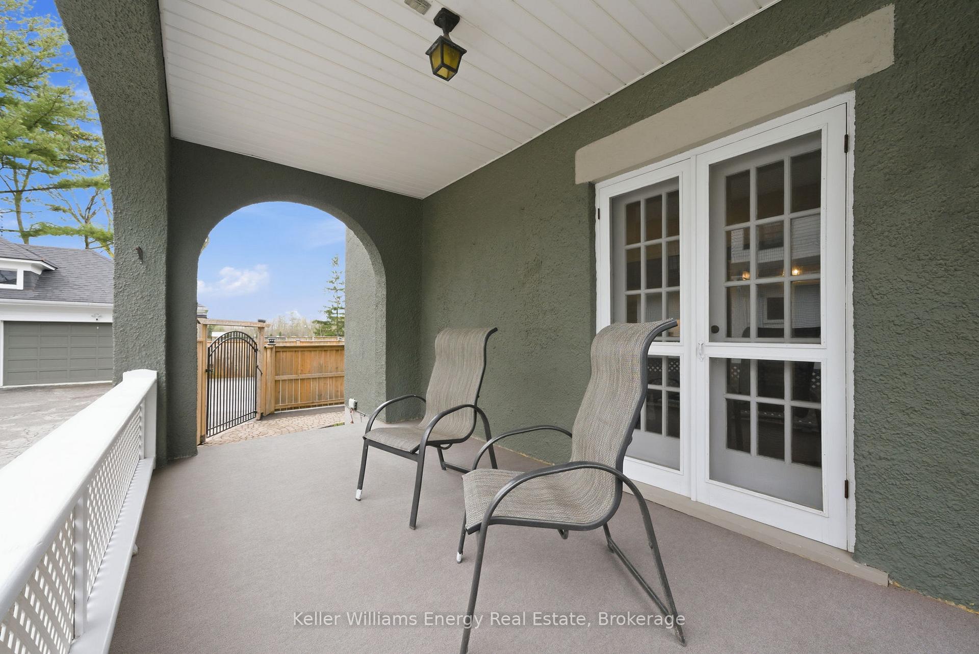 Photo 14 of 452 Simcoe Street N, Oshawa, O'Neill — HOMEH