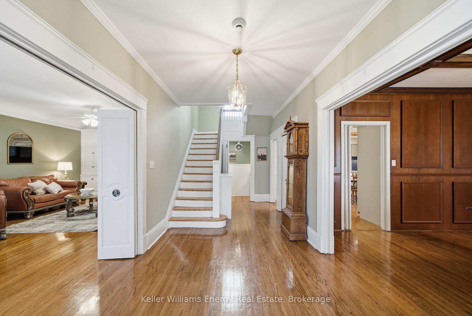 Photo 16 of 452 Simcoe Street N, Oshawa, O'Neill — HOMEH