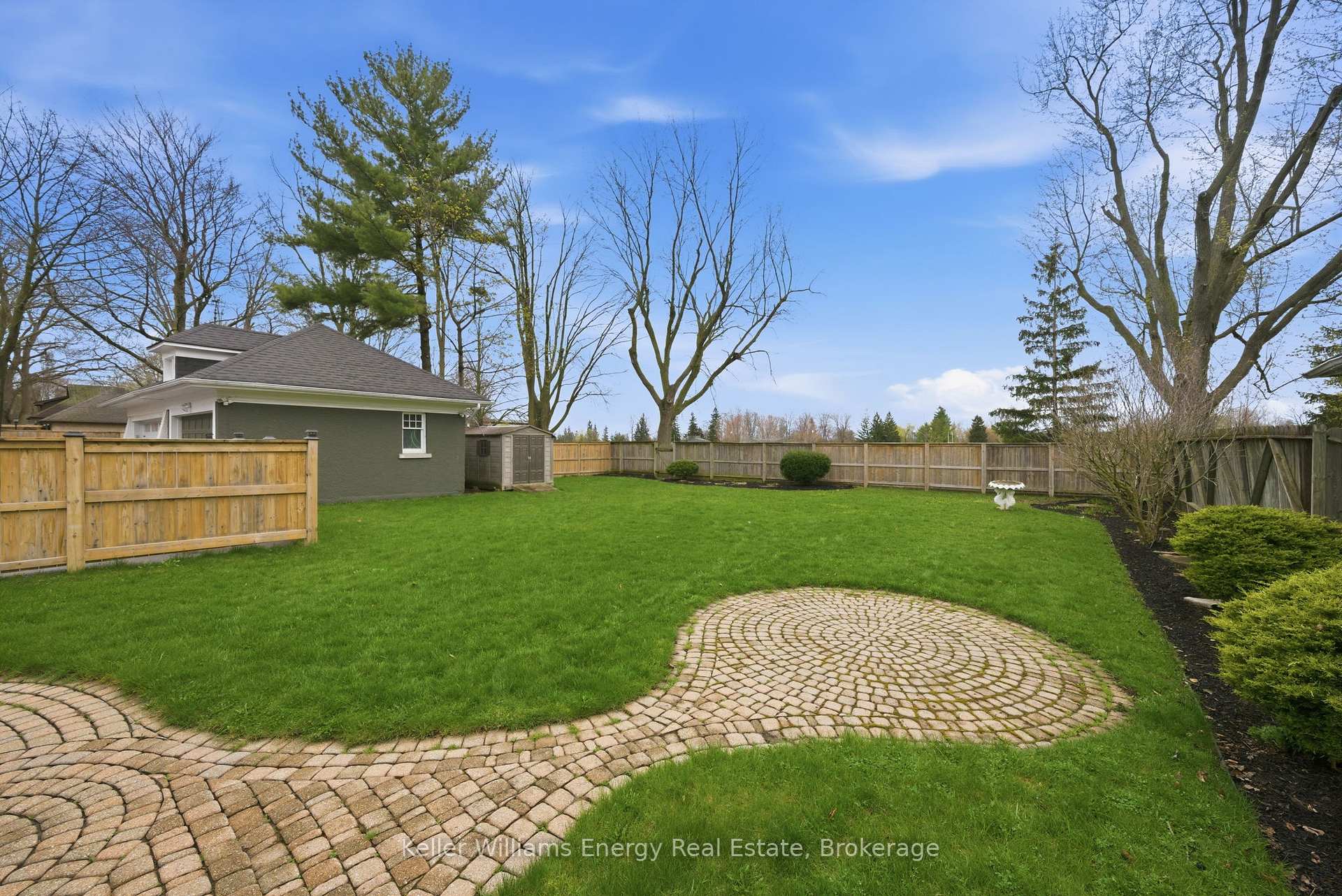 Photo 43 of 452 Simcoe Street N, Oshawa, O'Neill — HOMEH