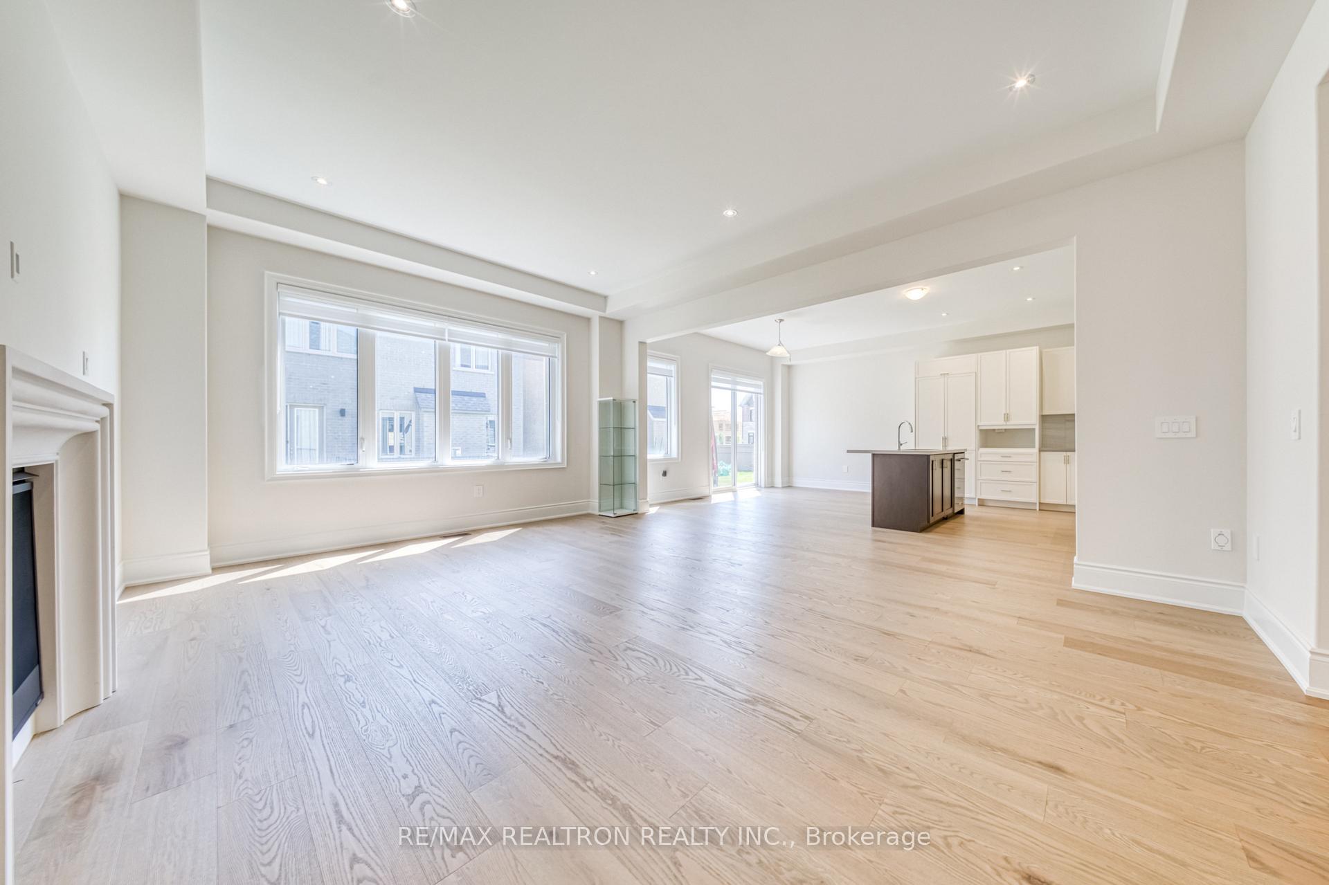 Photo 5 of 207 Leslie Richards Street, Markham, Rural Markham — HOMEH