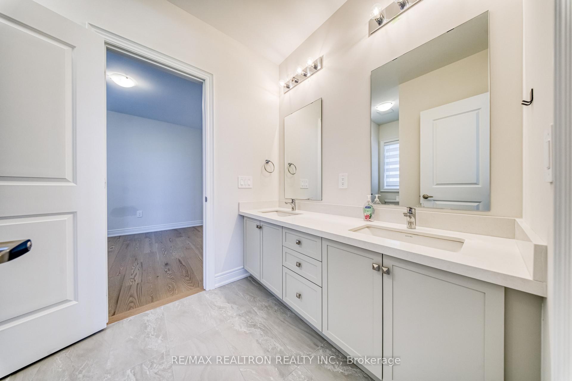 Photo 14 of 207 Leslie Richards Street, Markham, Rural Markham — HOMEH