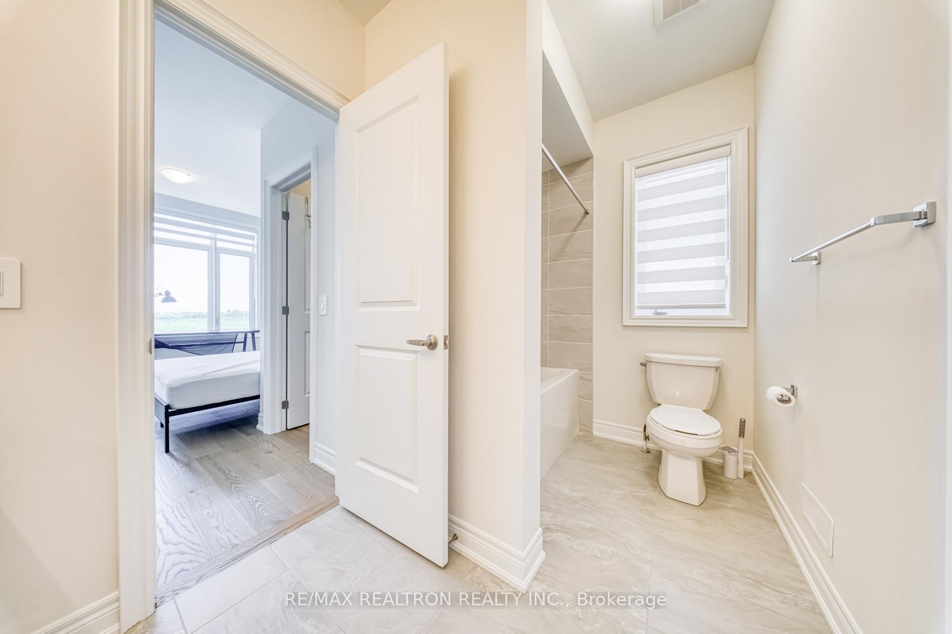 Photo 15 of 207 Leslie Richards Street, Markham, Rural Markham — HOMEH