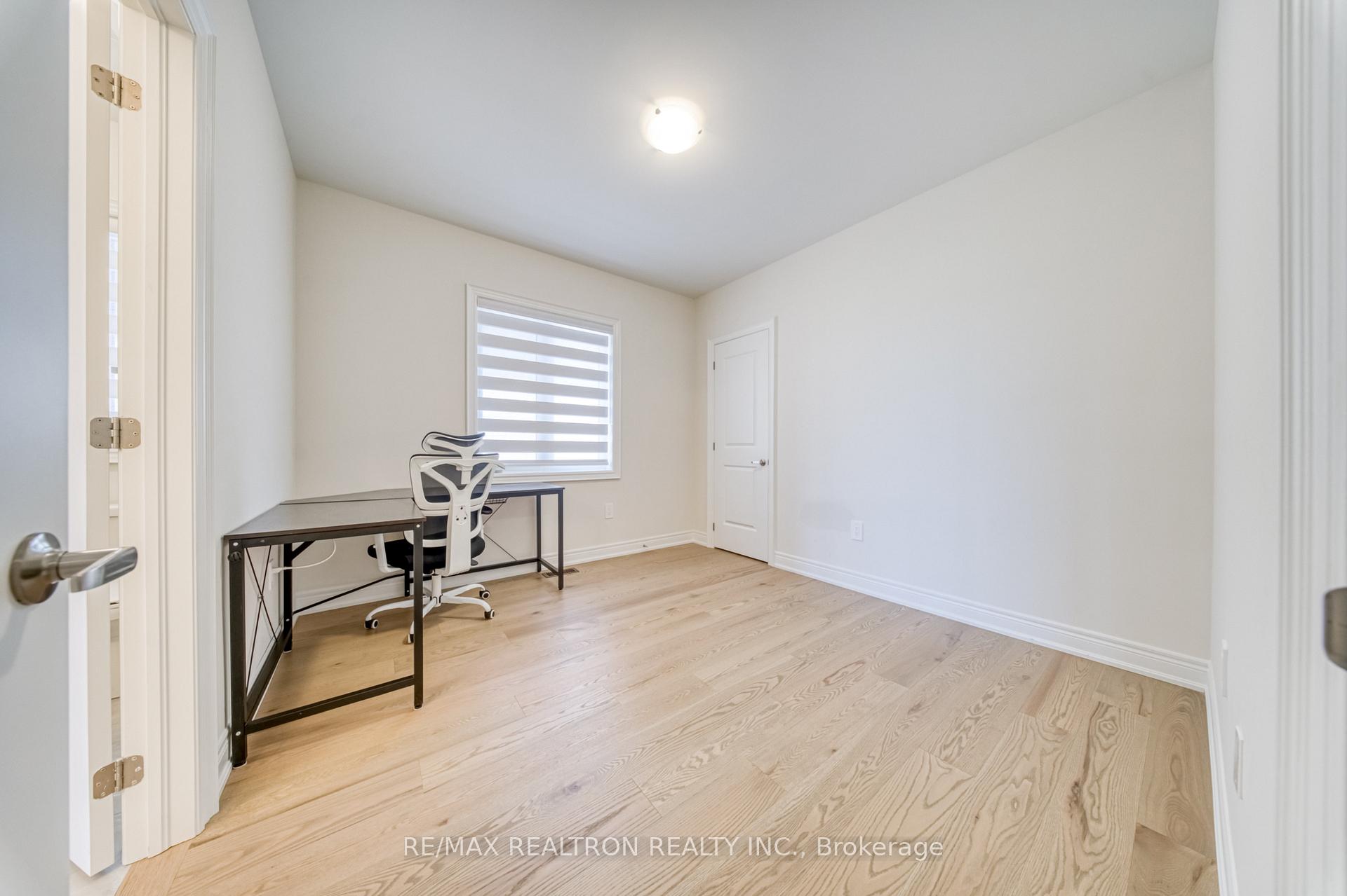 Photo 16 of 207 Leslie Richards Street, Markham, Rural Markham — HOMEH