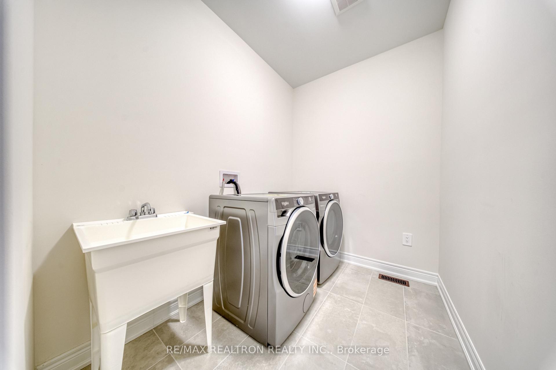 Photo 28 of 207 Leslie Richards Street, Markham, Rural Markham — HOMEH