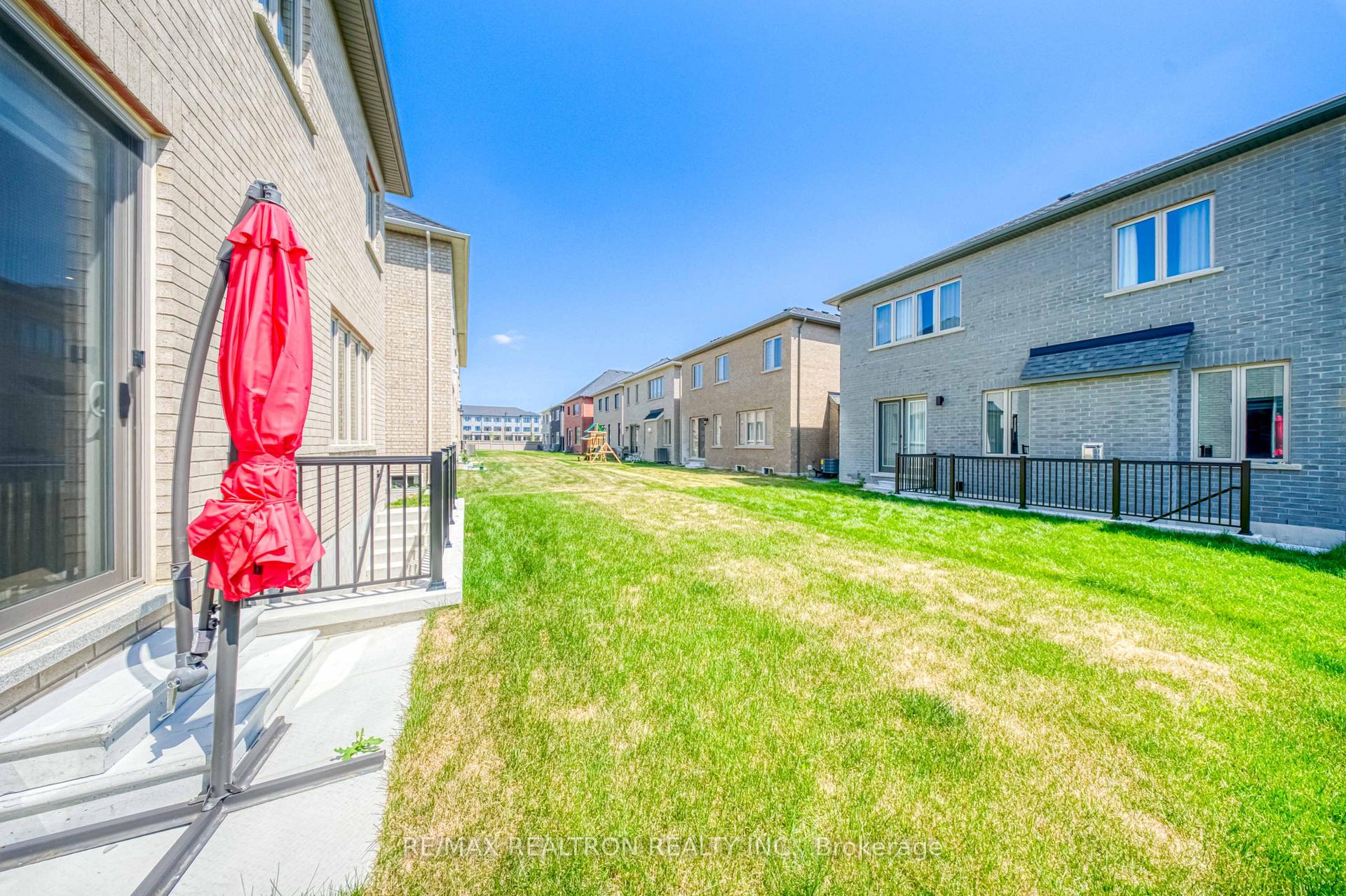 Photo 32 of 207 Leslie Richards Street, Markham, Rural Markham — HOMEH