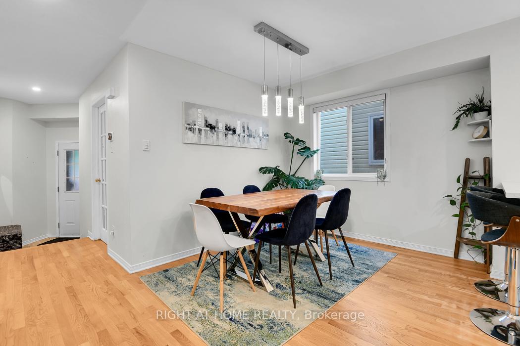 Photo 11 of 47 Tobermory Crescent, Ottawa, Kanata - Morgan's Grant/South March — HOMEH