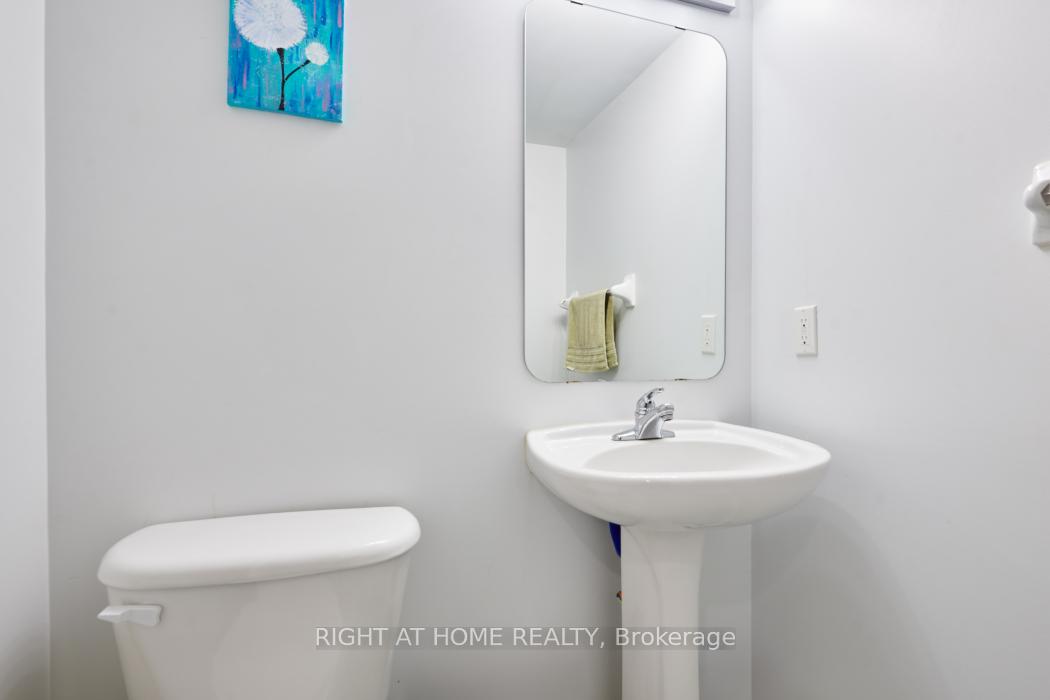 Photo 12 of 47 Tobermory Crescent, Ottawa, Kanata - Morgan's Grant/South March — HOMEH