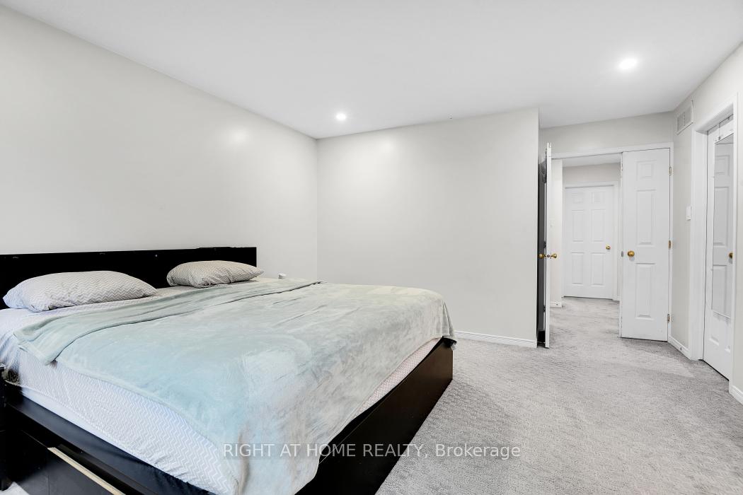 Photo 15 of 47 Tobermory Crescent, Ottawa, Kanata - Morgan's Grant/South March — HOMEH