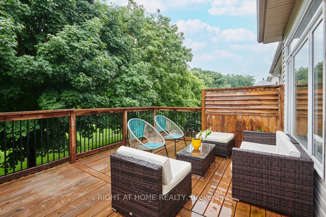 Photo 25 of 47 Tobermory Crescent, Ottawa, Kanata - Morgan's Grant/South March — HOMEH