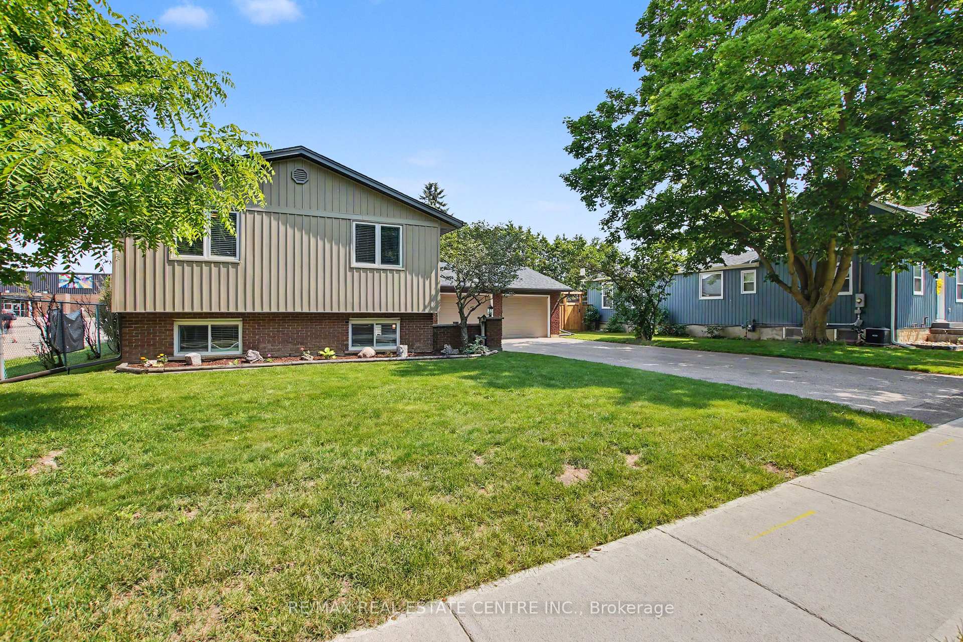 Photo 3 of 1045 Queens Bush Road, Wellesley — HOMEH