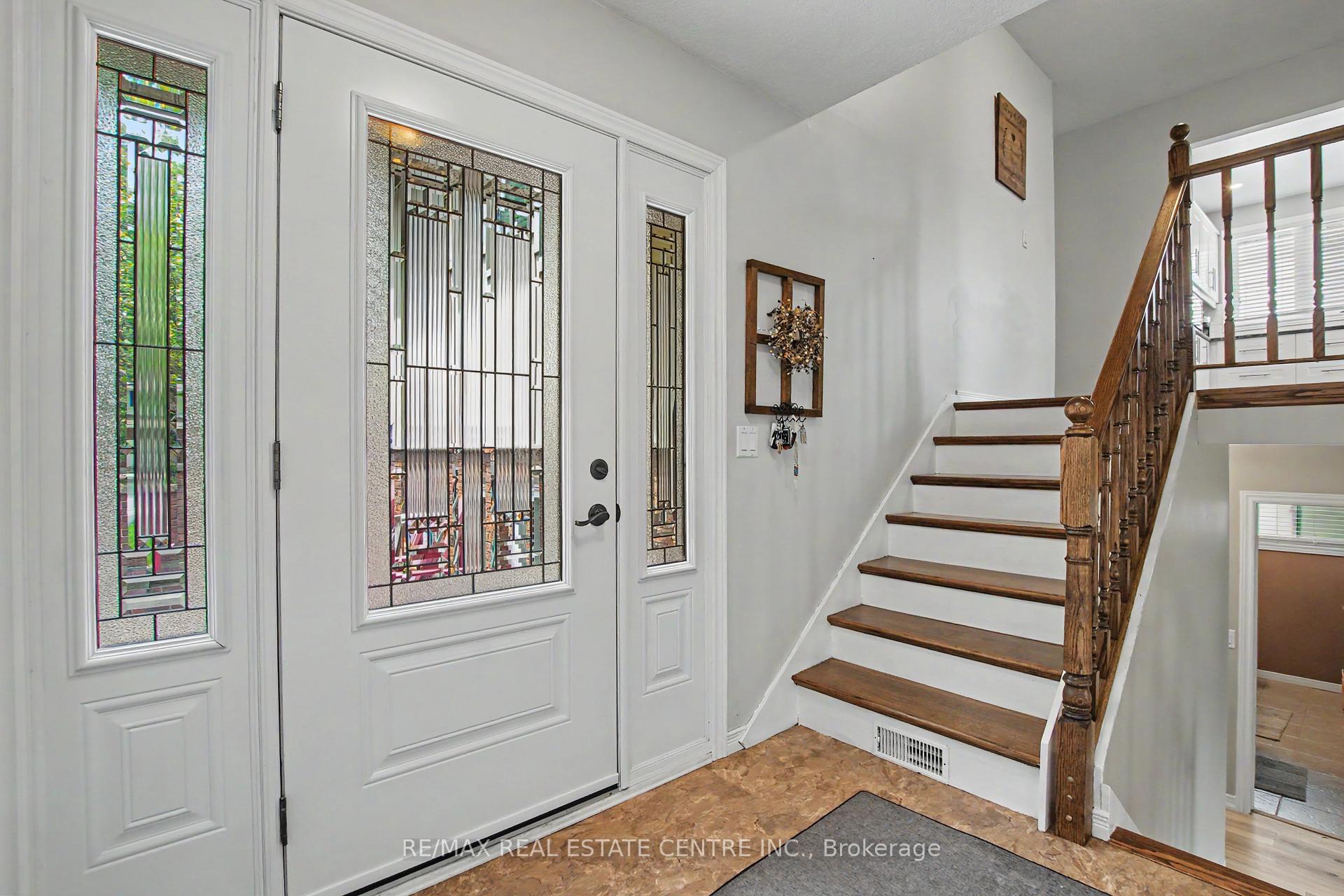 Photo 4 of 1045 Queens Bush Road, Wellesley — HOMEH