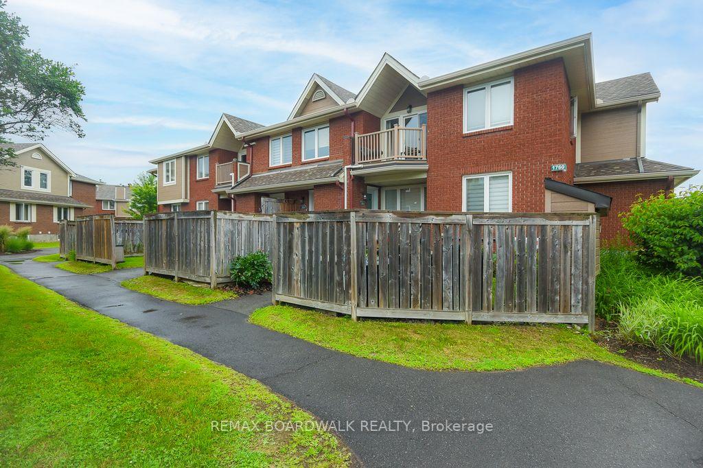 Photo 2 of Unit 205, 1760 Cabaret Lane, Ottawa, Fallingbrook/Pineridge — HOMEH
