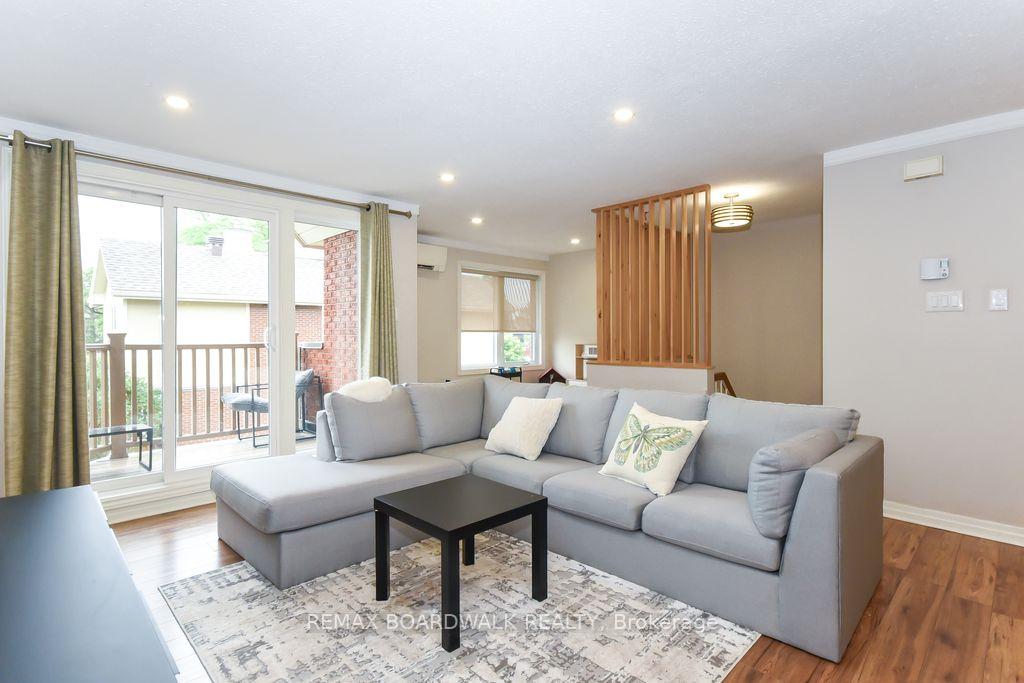 Photo 7 of Unit 205, 1760 Cabaret Lane, Ottawa, Fallingbrook/Pineridge — HOMEH