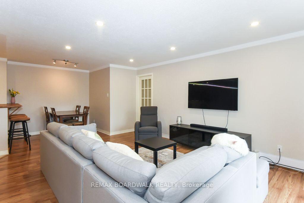 Photo 9 of Unit 205, 1760 Cabaret Lane, Ottawa, Fallingbrook/Pineridge — HOMEH