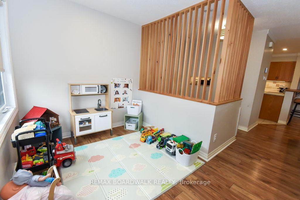 Photo 11 of Unit 205, 1760 Cabaret Lane, Ottawa, Fallingbrook/Pineridge — HOMEH