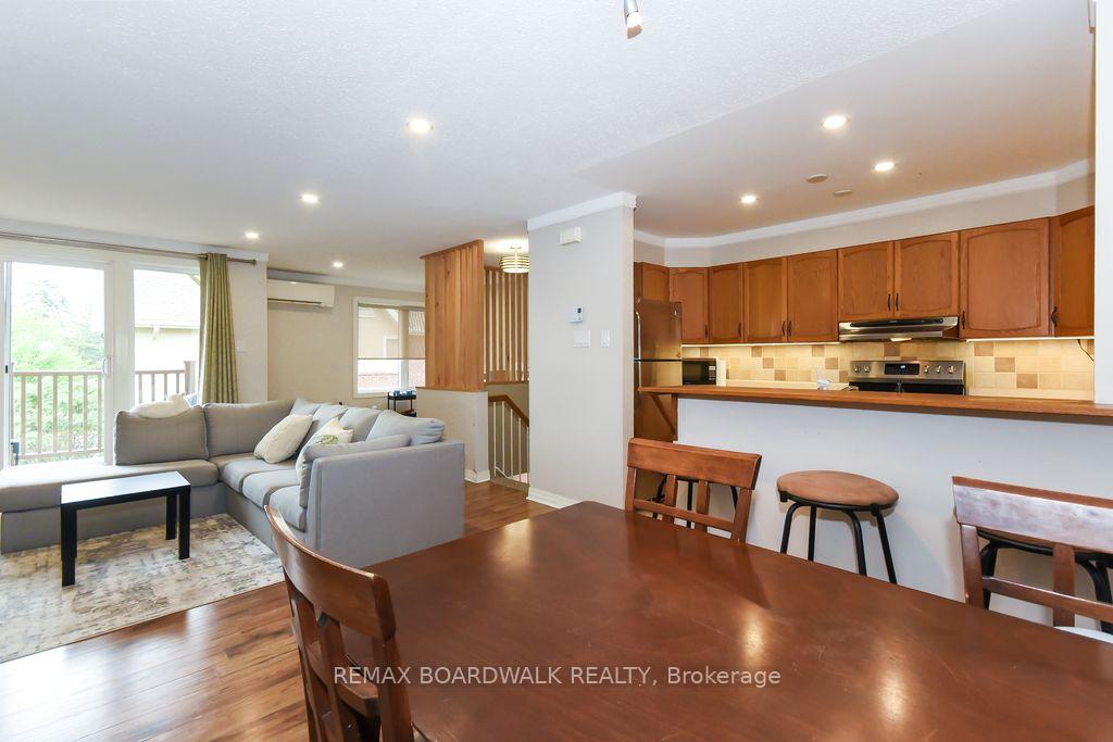 Photo 14 of Unit 205, 1760 Cabaret Lane, Ottawa, Fallingbrook/Pineridge — HOMEH