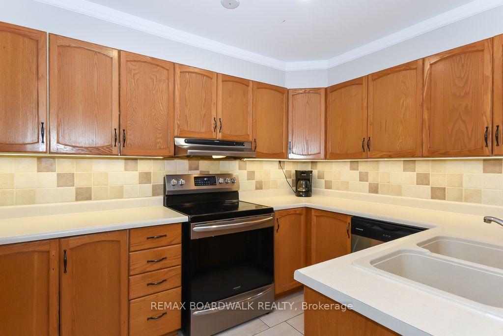 Photo 18 of Unit 205, 1760 Cabaret Lane, Ottawa, Fallingbrook/Pineridge — HOMEH