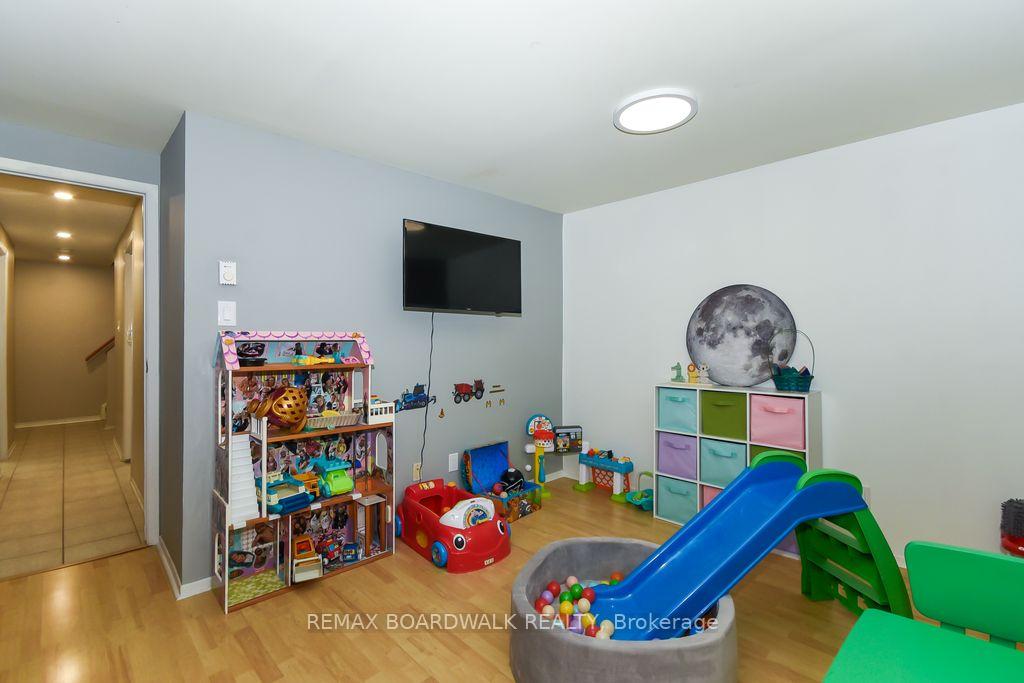 Photo 28 of Unit 205, 1760 Cabaret Lane, Ottawa, Fallingbrook/Pineridge — HOMEH